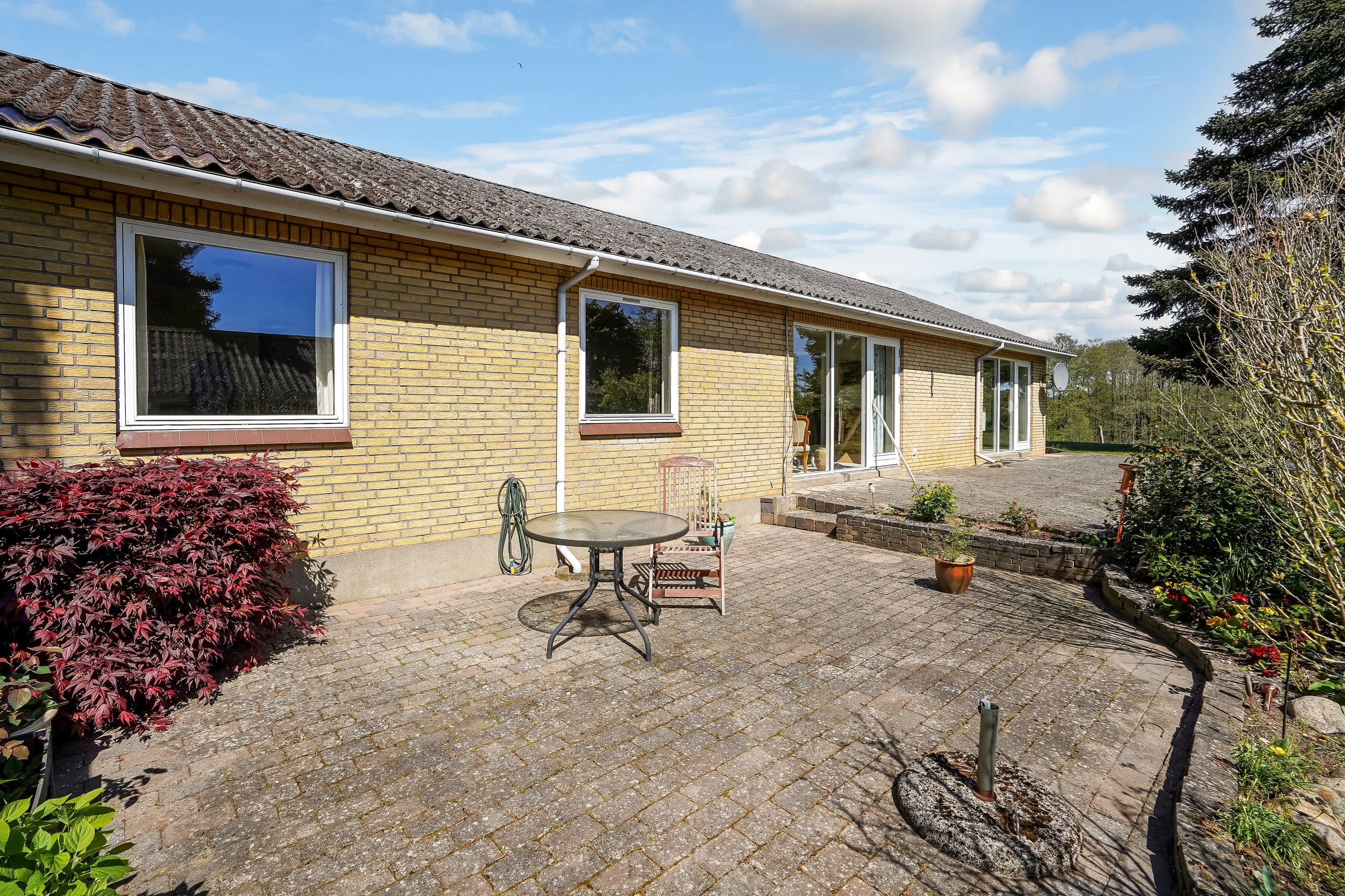 Fremhævet terrasse billede i fuldskærmstilstand. Billede af Vinkelvej 20, Brobyværk, 5672 Broby