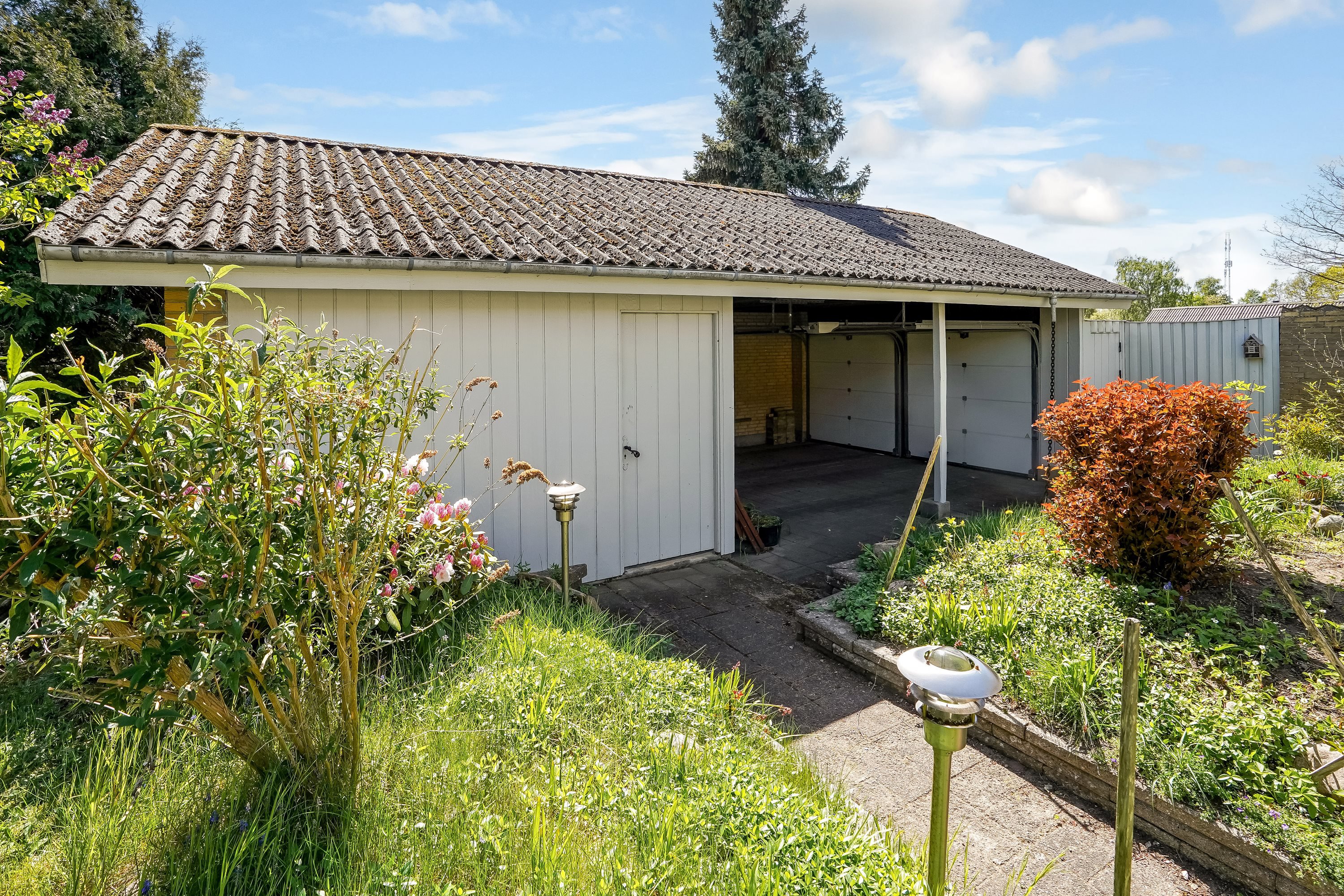 Fremhævet carport billede i fuldskærmstilstand. Billede af Vinkelvej 20, Brobyværk, 5672 Broby