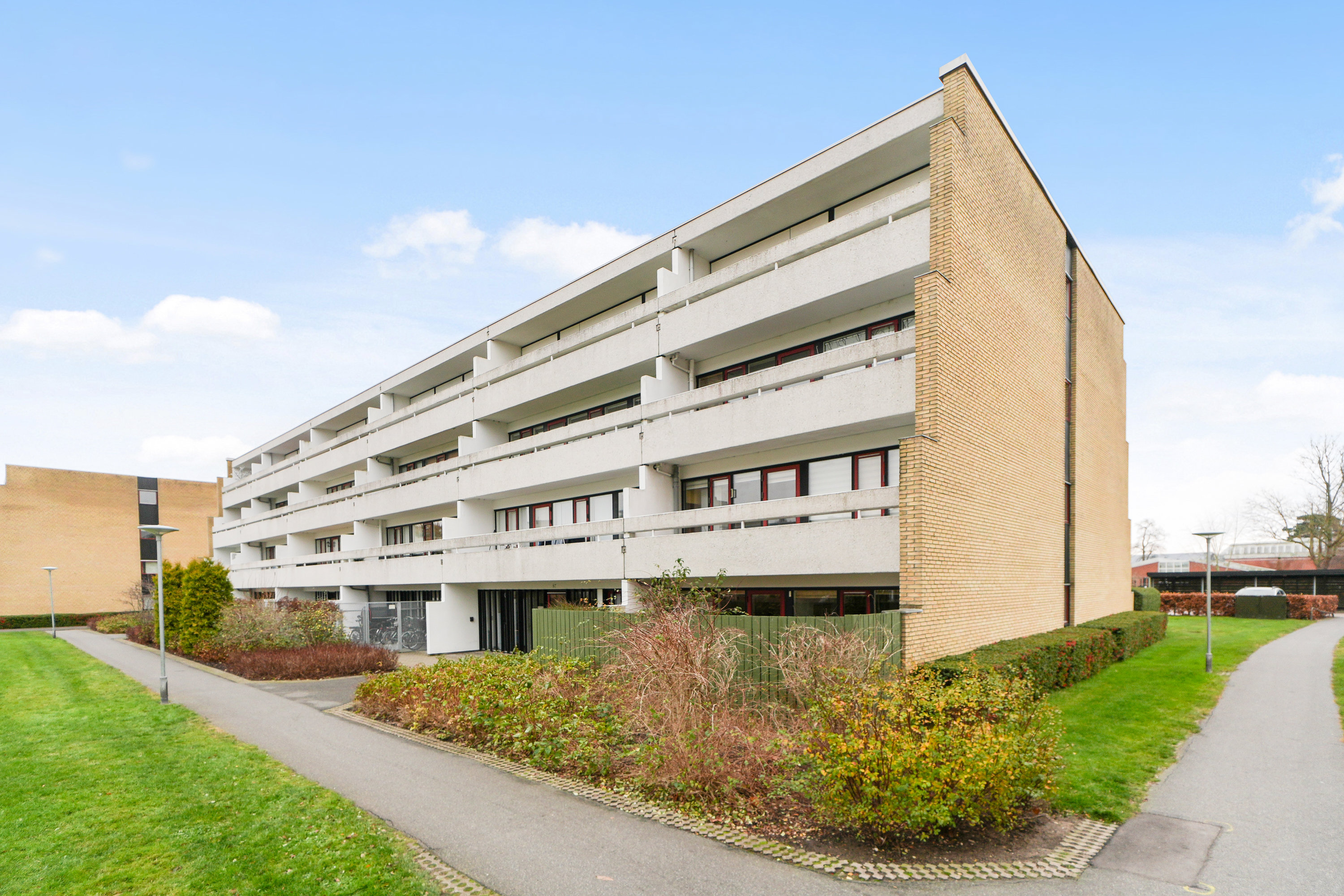 Fremhævet andet billede i fuldskærmstilstand. Billede af Vejlebrovej 87, 2. 96., 2635 Ishøj