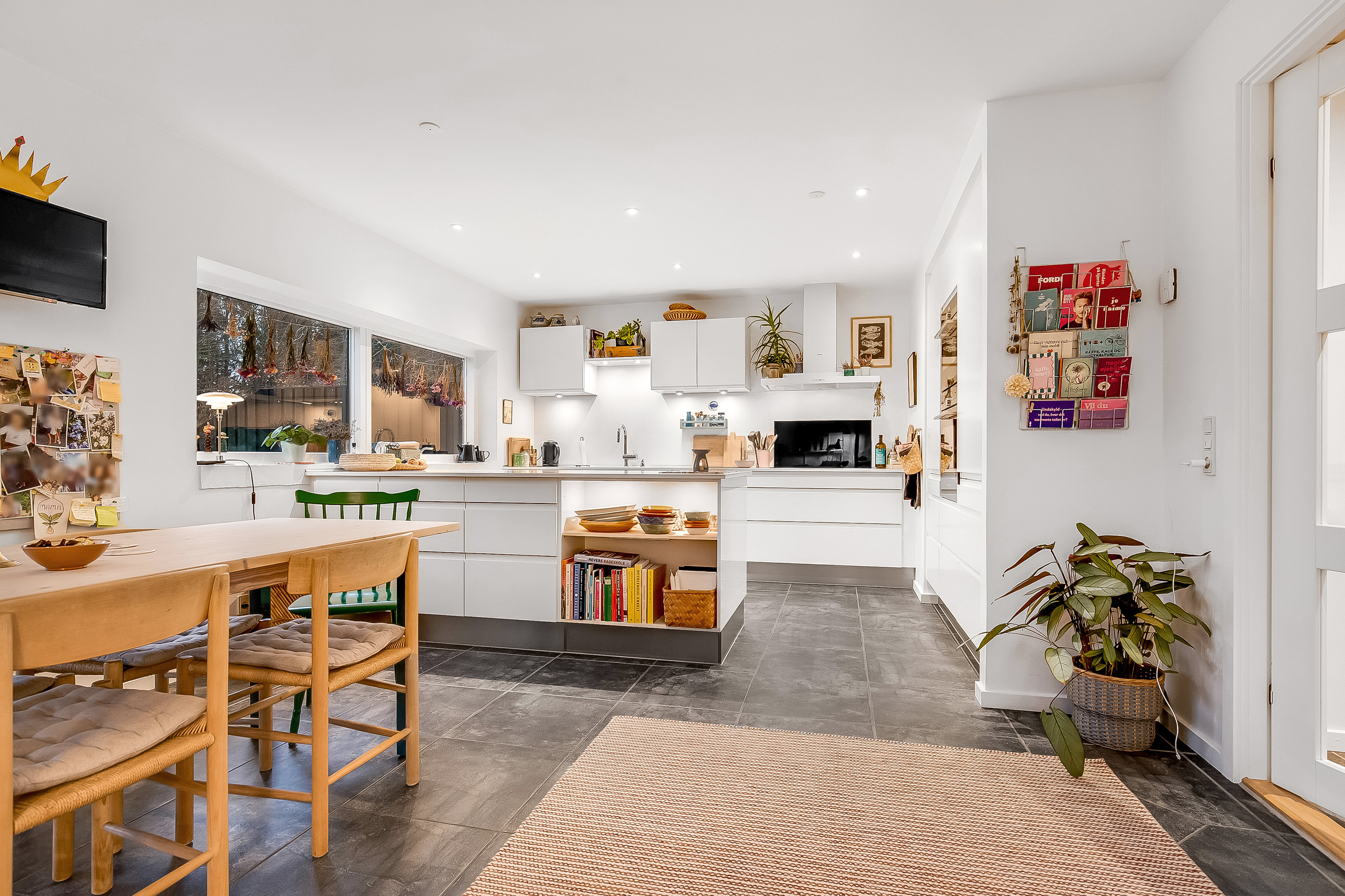 Fremhævet køkken alrum billede i fuldskærmstilstand. Billede af Degnevænget 34, 7100 Vejle