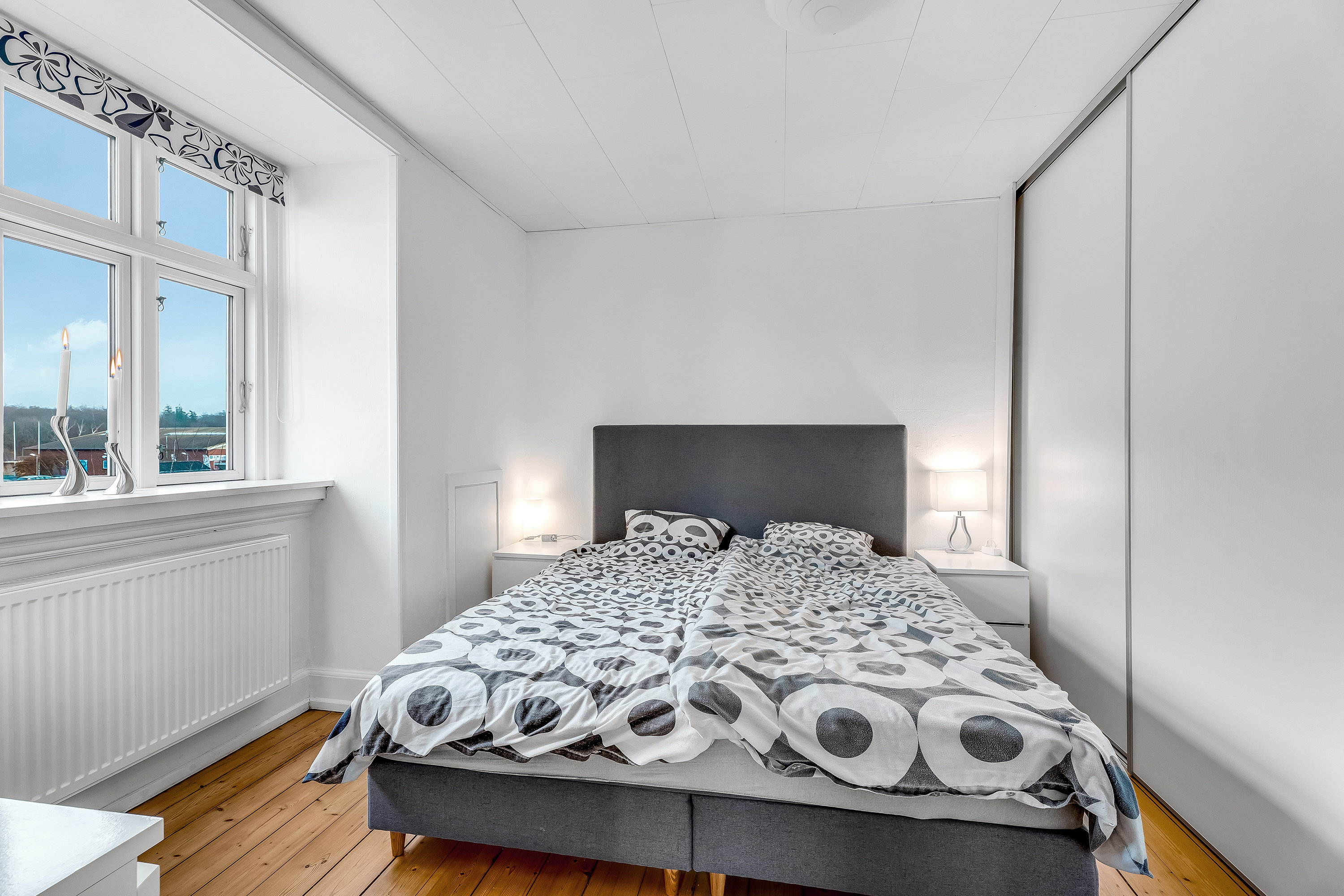 Fremhævet soveværelse billede i fuldskærmstilstand. Billede af Vesterskovvej 23, 4800 Nykøbing F