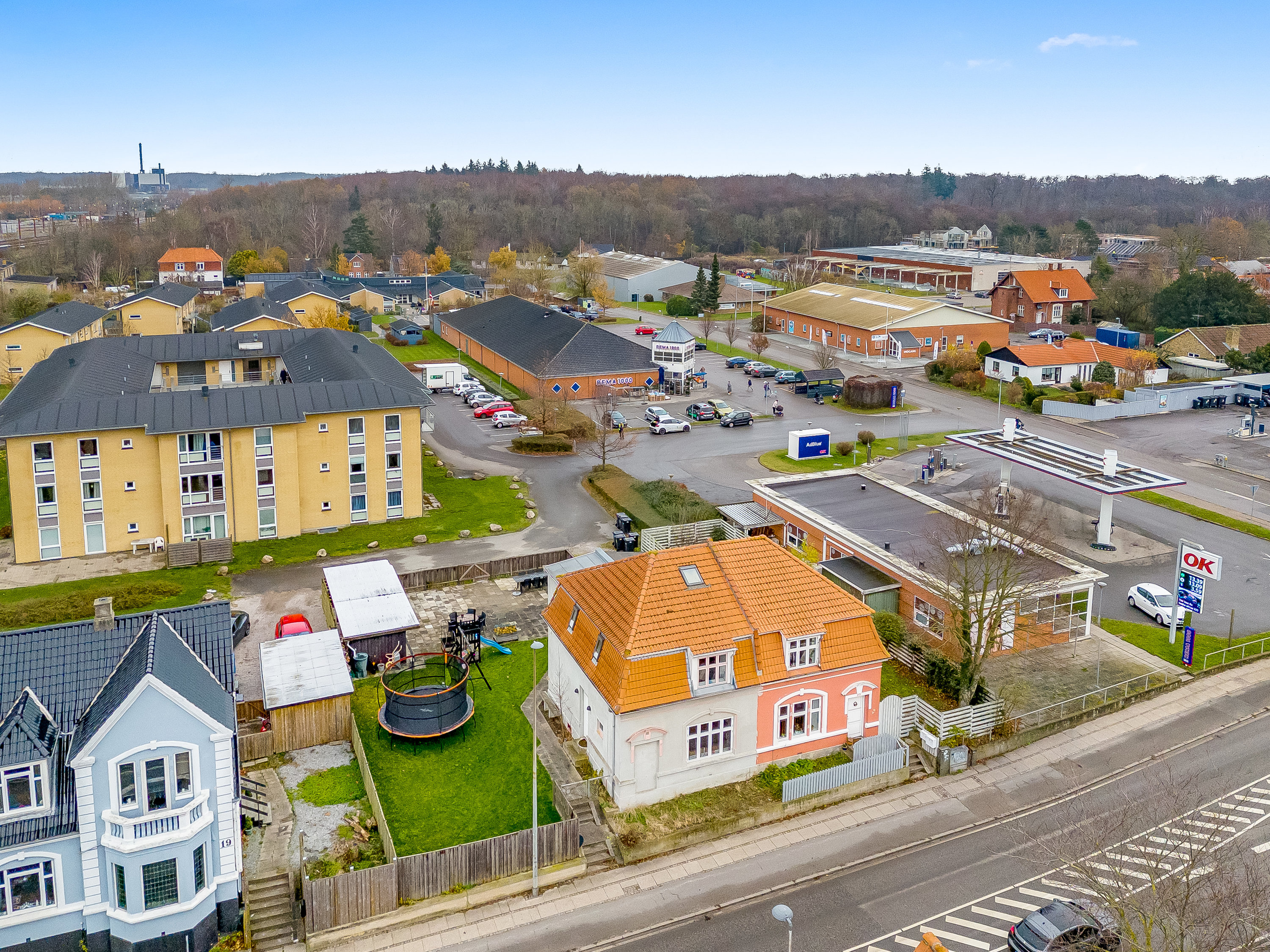 Fremhævet luftfoto billede i fuldskærmstilstand. Billede af Vesterskovvej 23, 4800 Nykøbing F