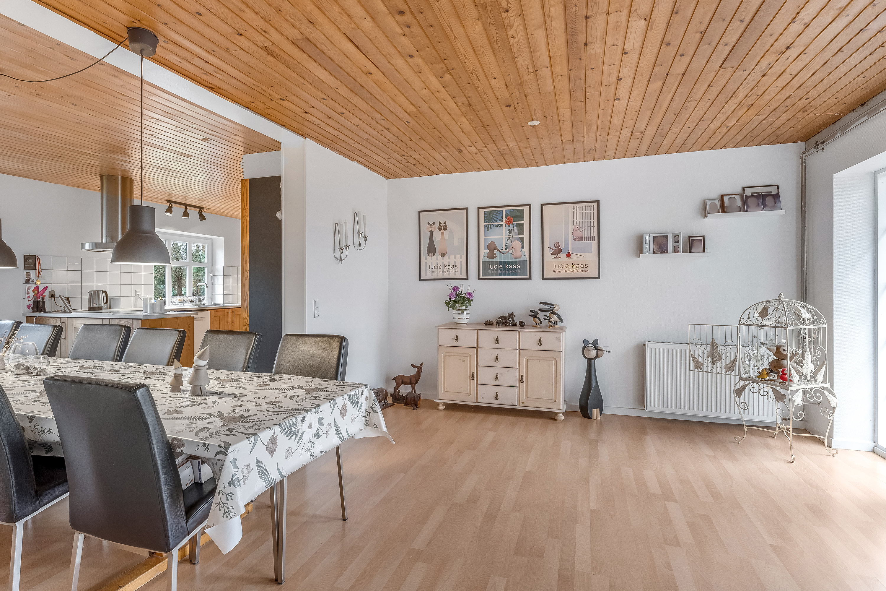 Fremhævet køkken billede i fuldskærmstilstand. Billede af Pogemosevej 27, Radsted, 4990 Sakskøbing