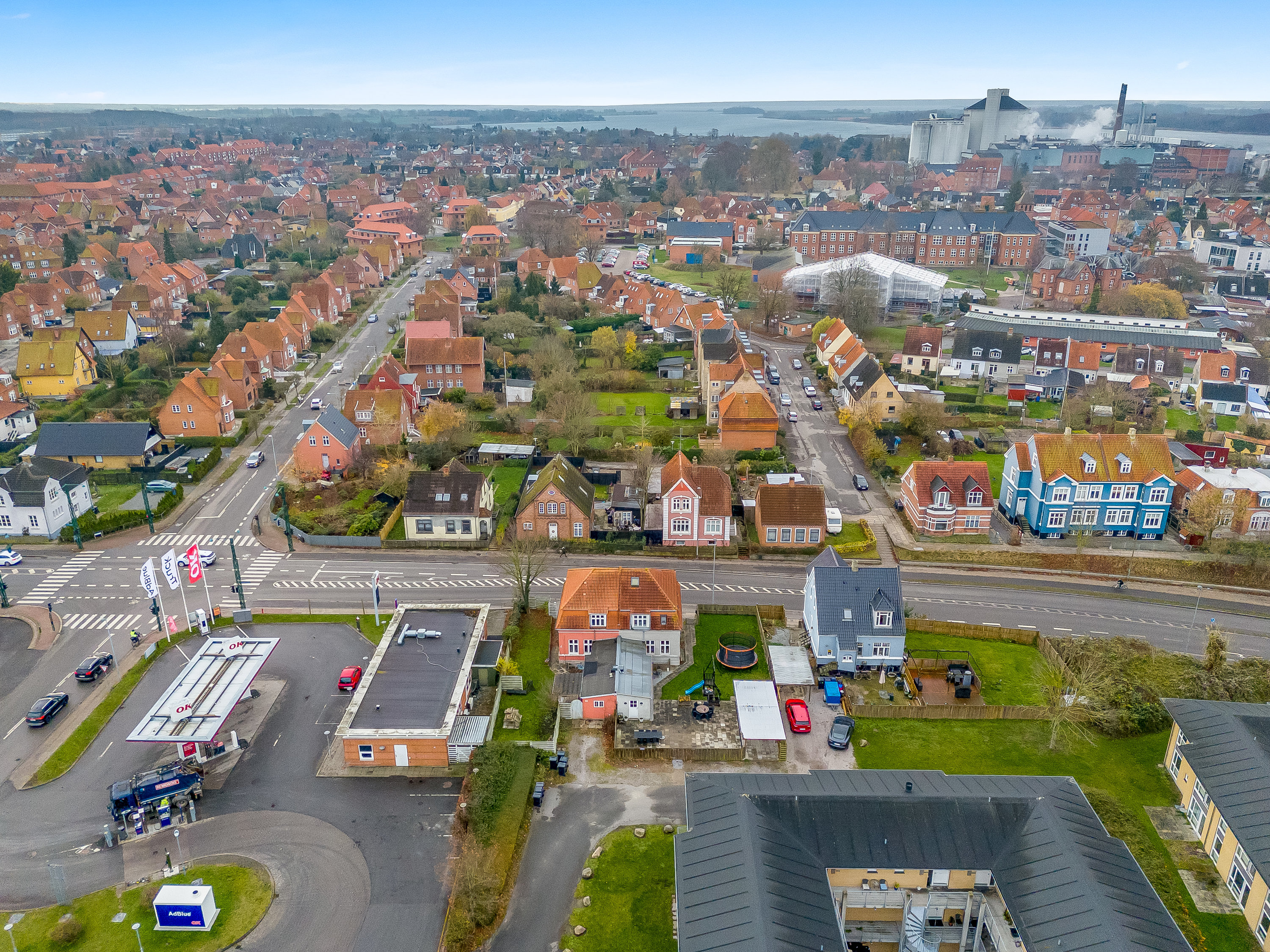 Miniaturebillede 1: luftfoto. Billede af Vesterskovvej 23, 4800 Nykøbing F