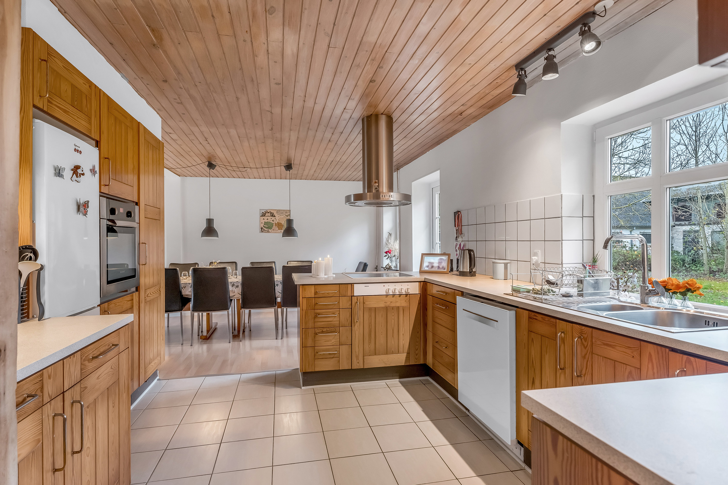 Fremhævet køkken billede i fuldskærmstilstand. Billede af Pogemosevej 27, Radsted, 4990 Sakskøbing