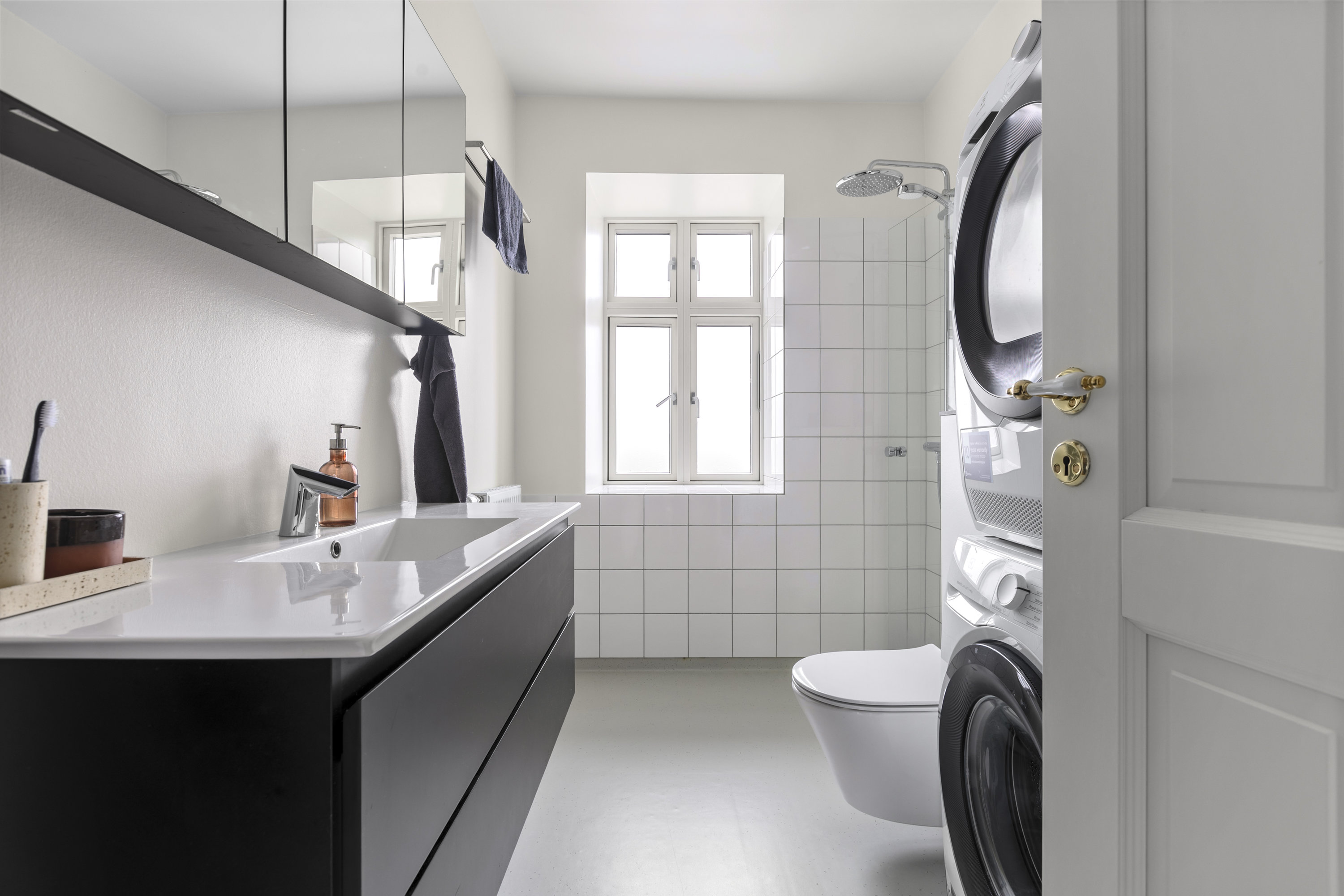 Fremhævet badeværelse billede i fuldskærmstilstand. Billede af Dagmarsgade 30, 1., 4100 Ringsted