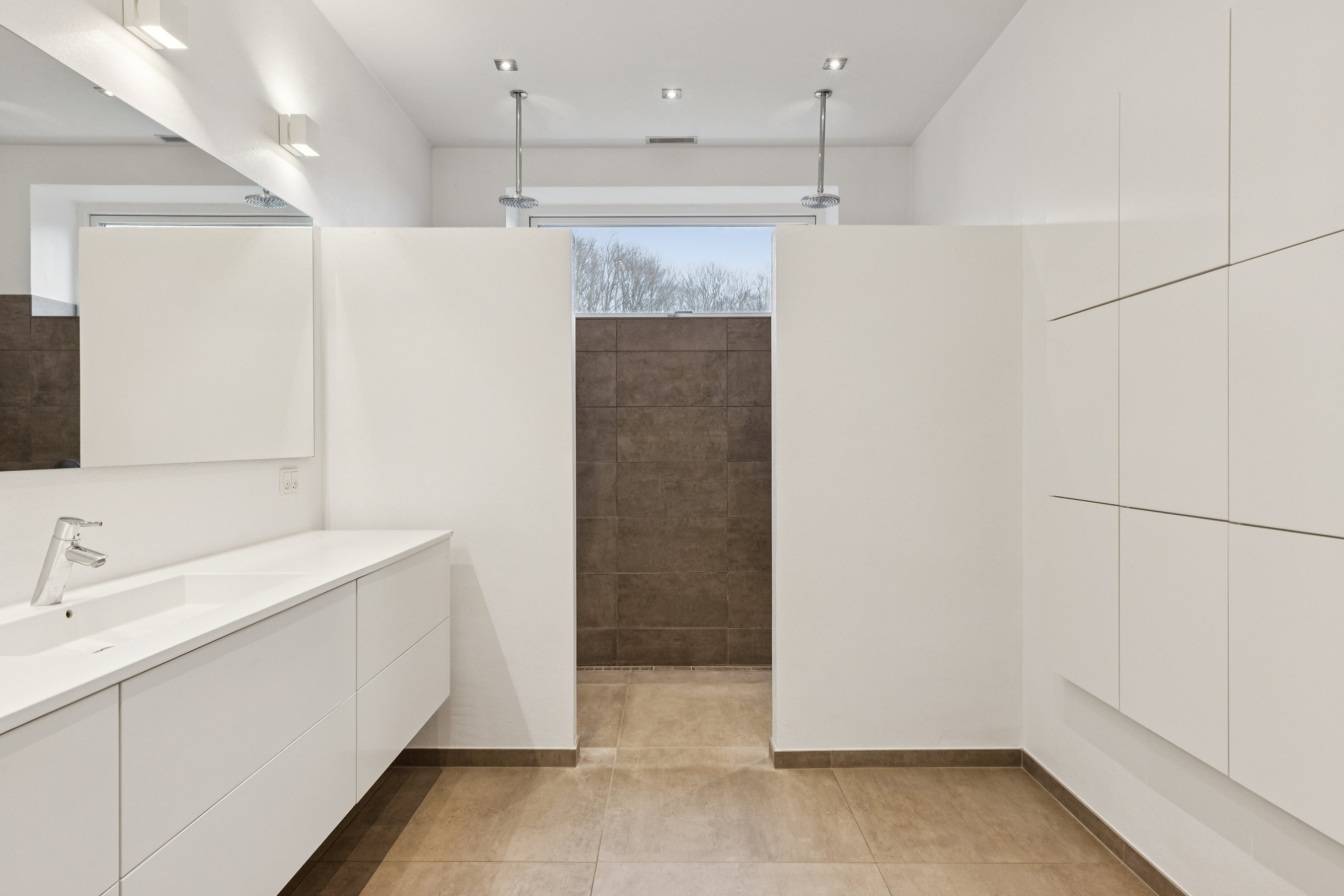 Fremhævet badeværelse billede i fuldskærmstilstand. Billede af Dyrhøj 23, 6300 Gråsten