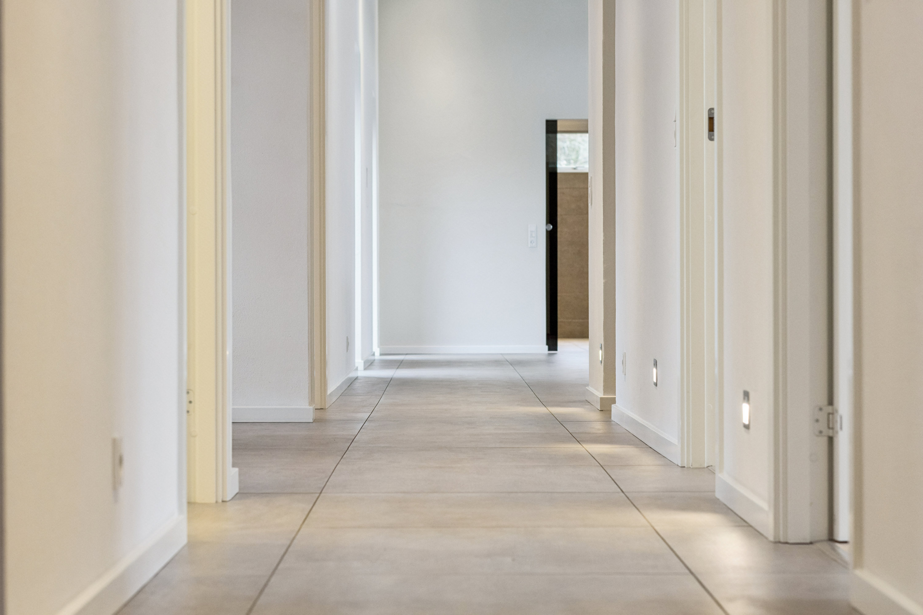 Fremhævet gang billede i fuldskærmstilstand. Billede af Dyrhøj 23, 6300 Gråsten