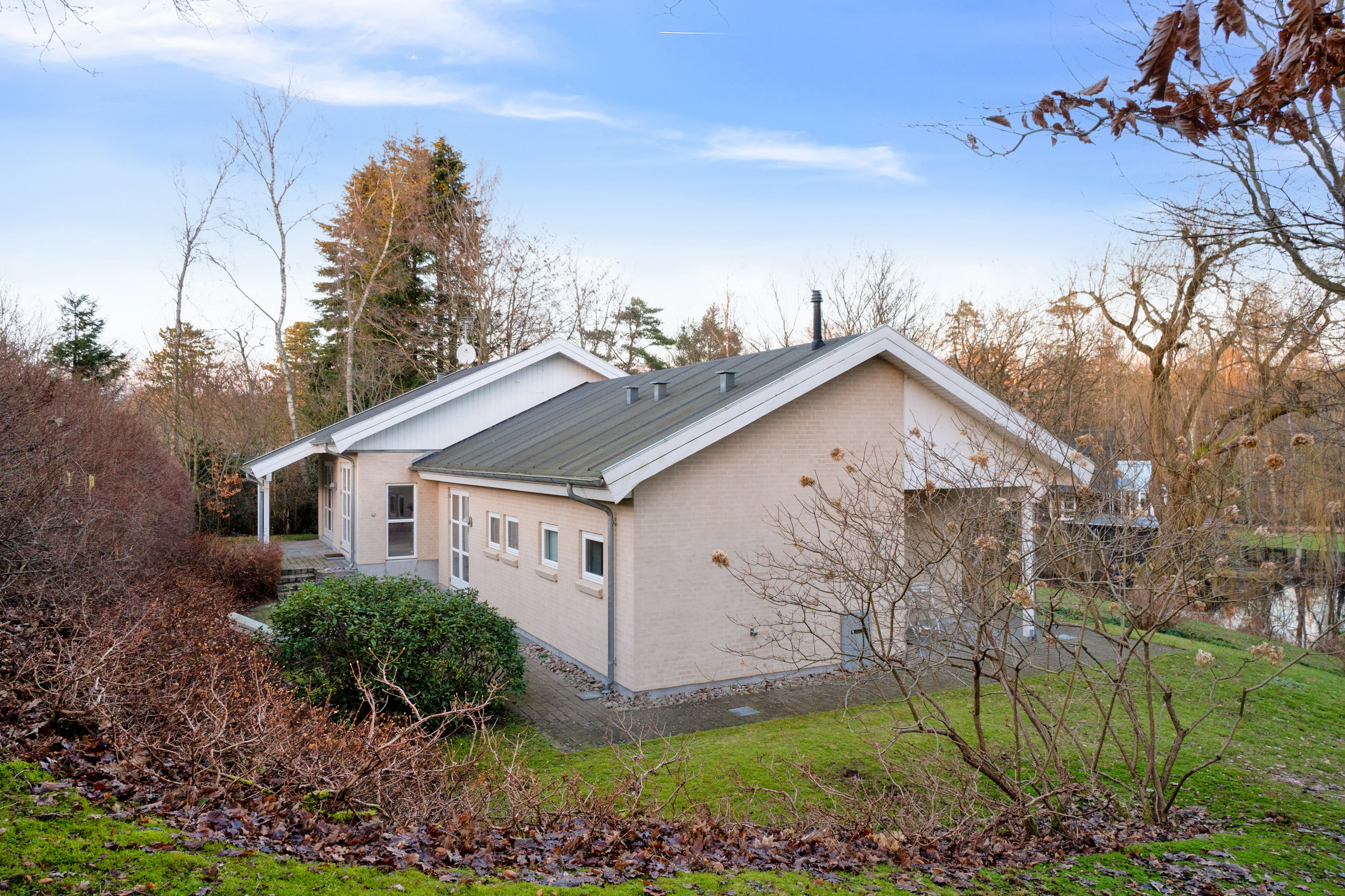 Fremhævet  billede i fuldskærmstilstand. Billede af Hovmosevej 15, Gadevang, 3400 Hillerød