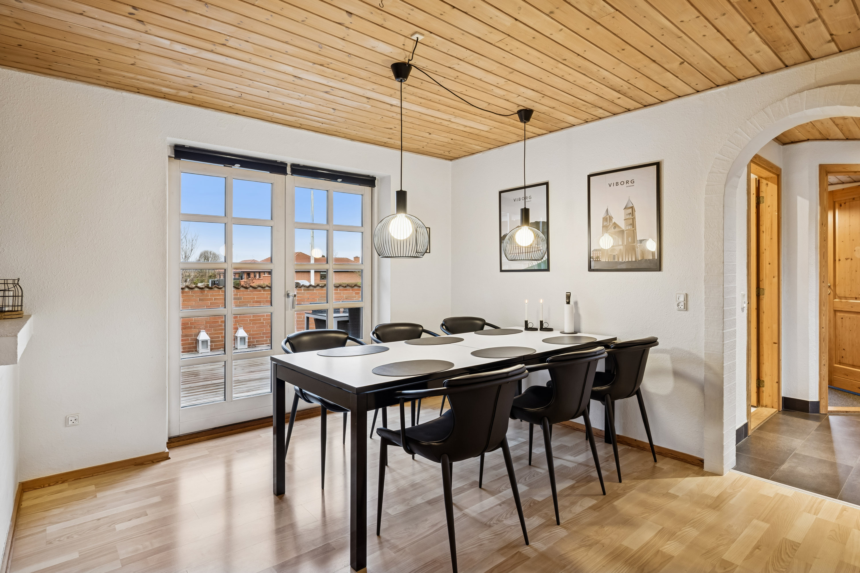 Fremhævet stue billede i fuldskærmstilstand. Billede af Ahornvej 9, 9632 Møldrup