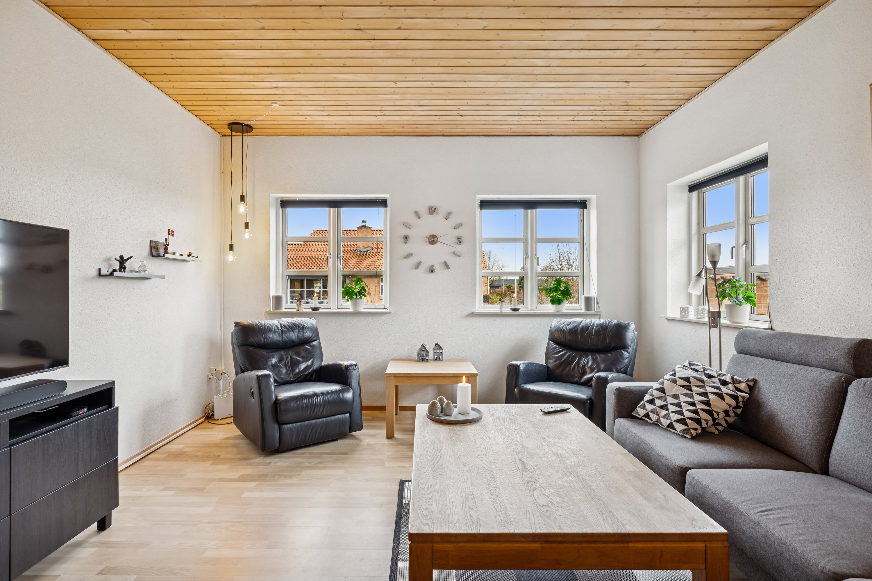 Fremhævet stue billede i fuldskærmstilstand. Billede af Ahornvej 9, 9632 Møldrup