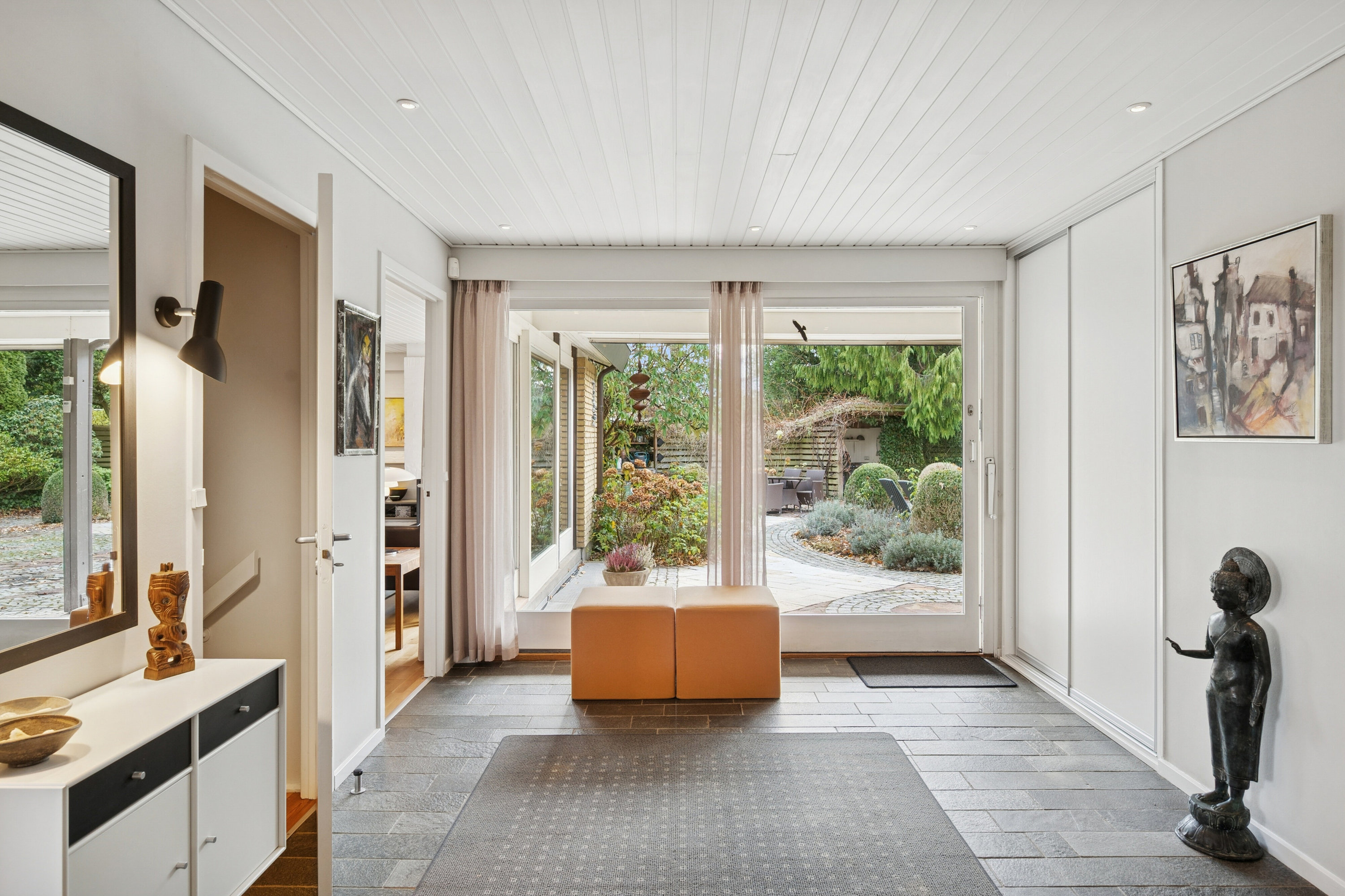 Fremhævet entré billede i fuldskærmstilstand. Billede af Doktorvænget 7, 2960 Rungsted Kyst