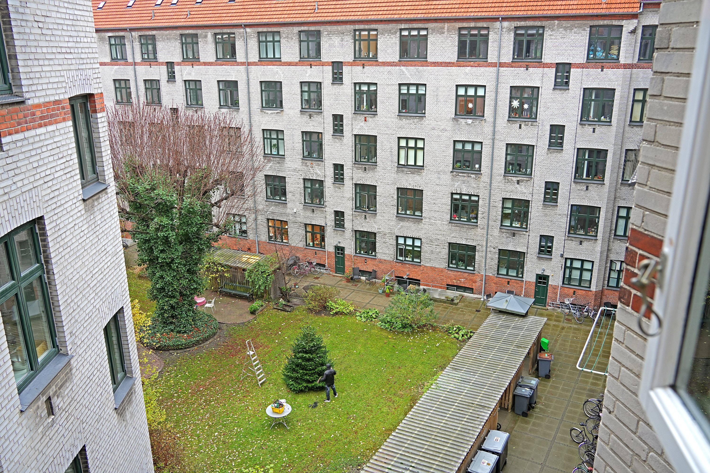Fremhævet gårdmiljø billede i fuldskærmstilstand. Billede af Korsørgade 29, 4. tv., 2100 København Ø