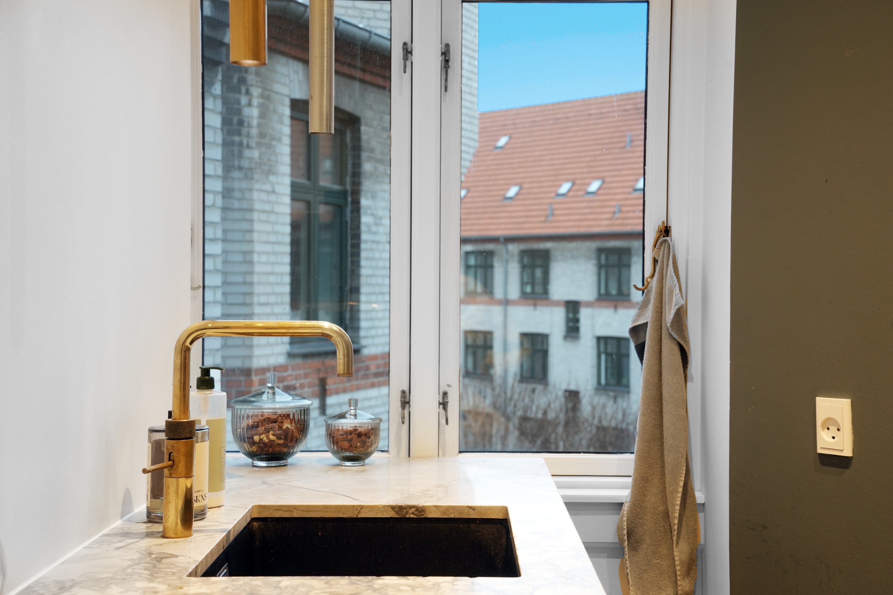 Fremhævet køkken billede i fuldskærmstilstand. Billede af Korsørgade 29, 4. tv., 2100 København Ø