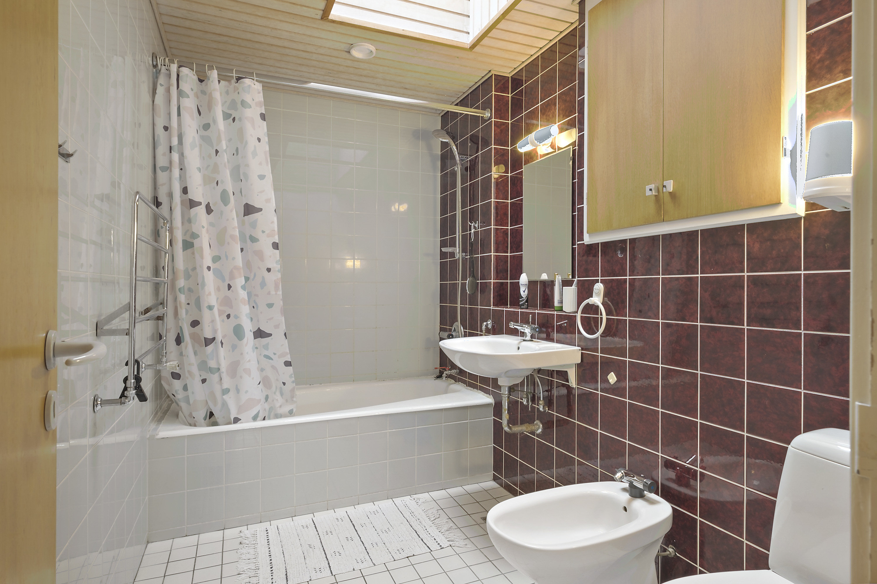 Fremhævet badeværelse billede i fuldskærmstilstand. Billede af Bøgevej 12, Nørhalne, 9430 Vadum