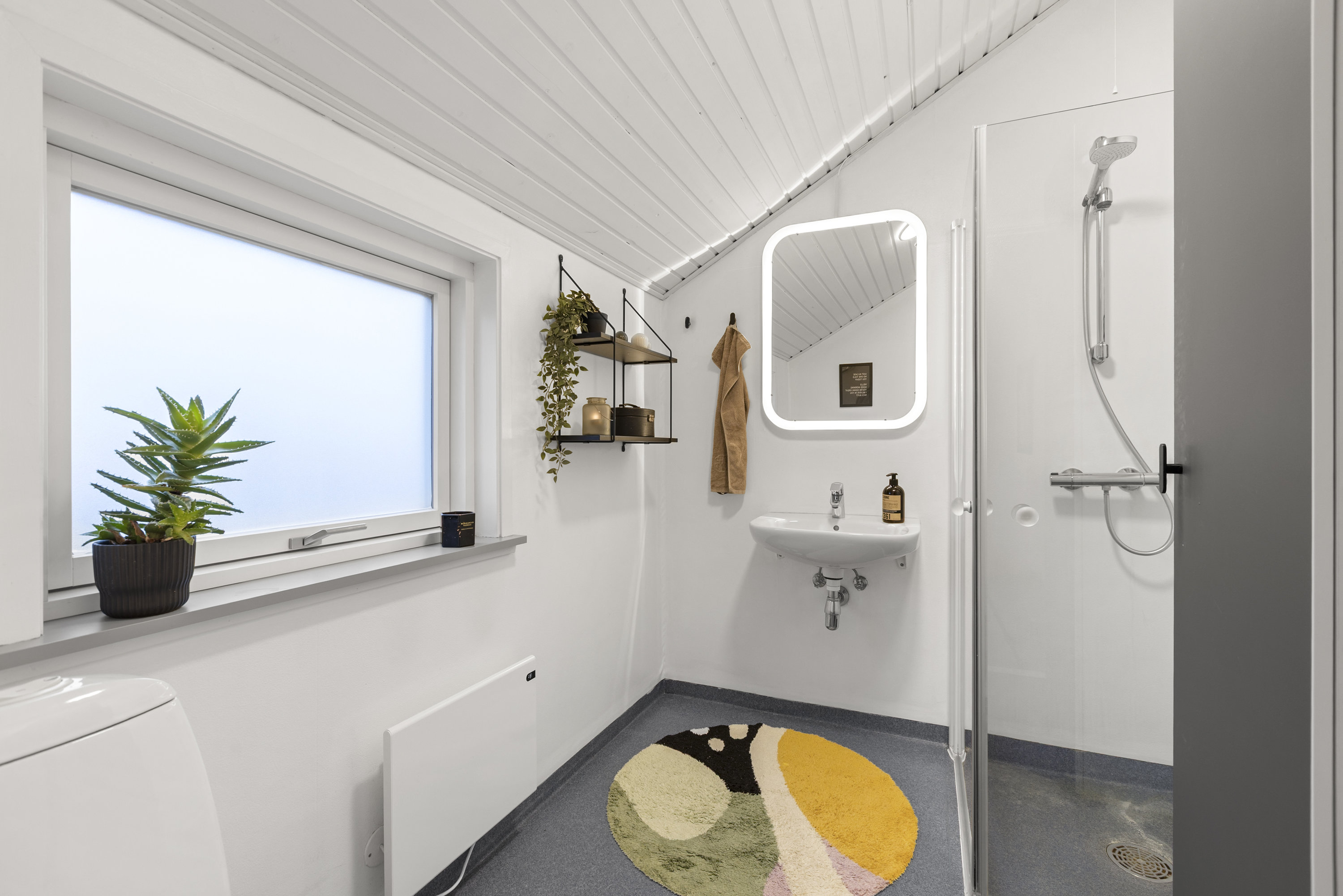 Fremhævet badeværelse billede i fuldskærmstilstand. Billede af Benløse Skel 4D, Benløse, 4100 Ringsted