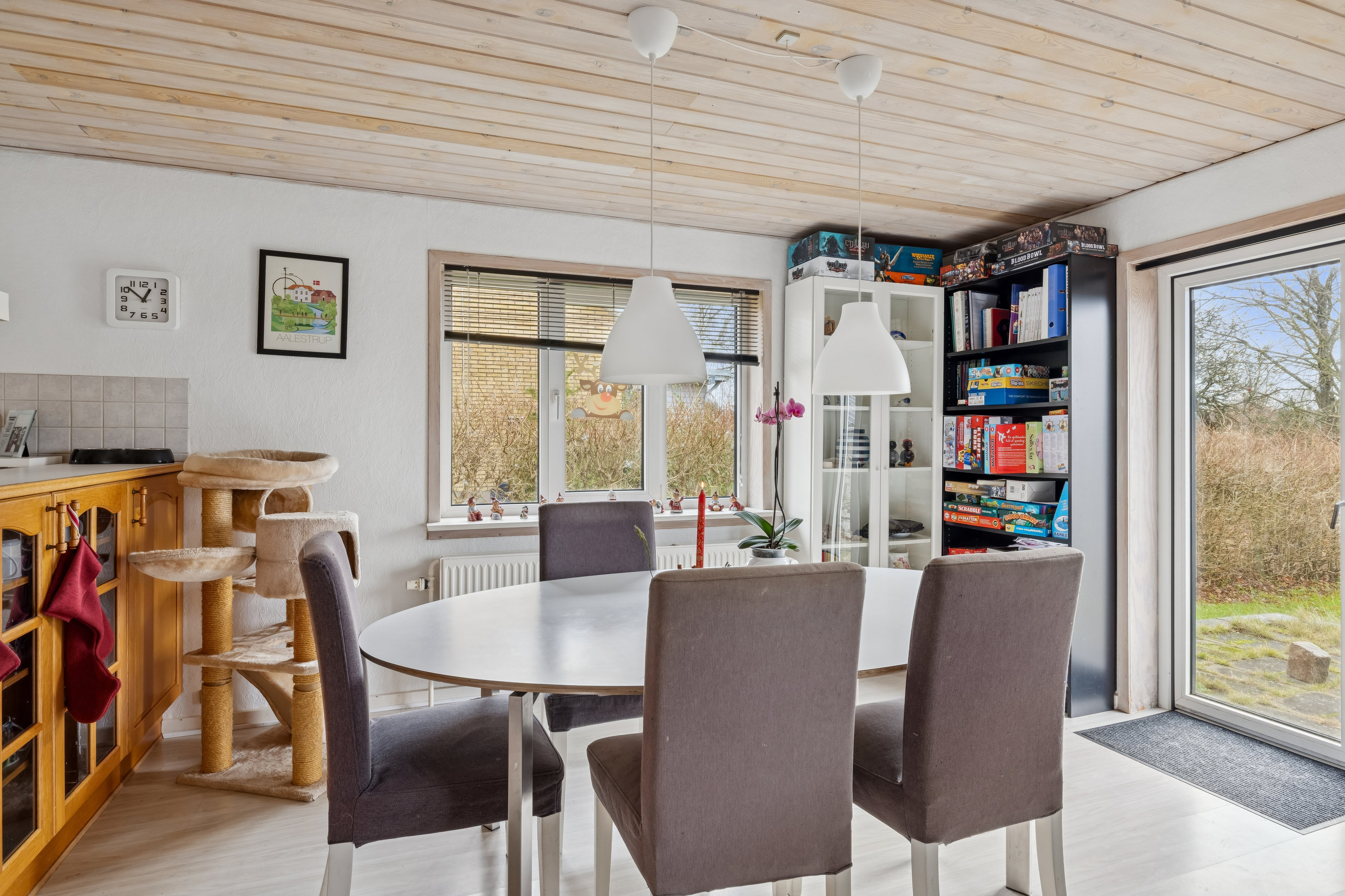 Fremhævet stue billede i fuldskærmstilstand. Billede af Rolighedsvej 9, 9620 Aalestrup
