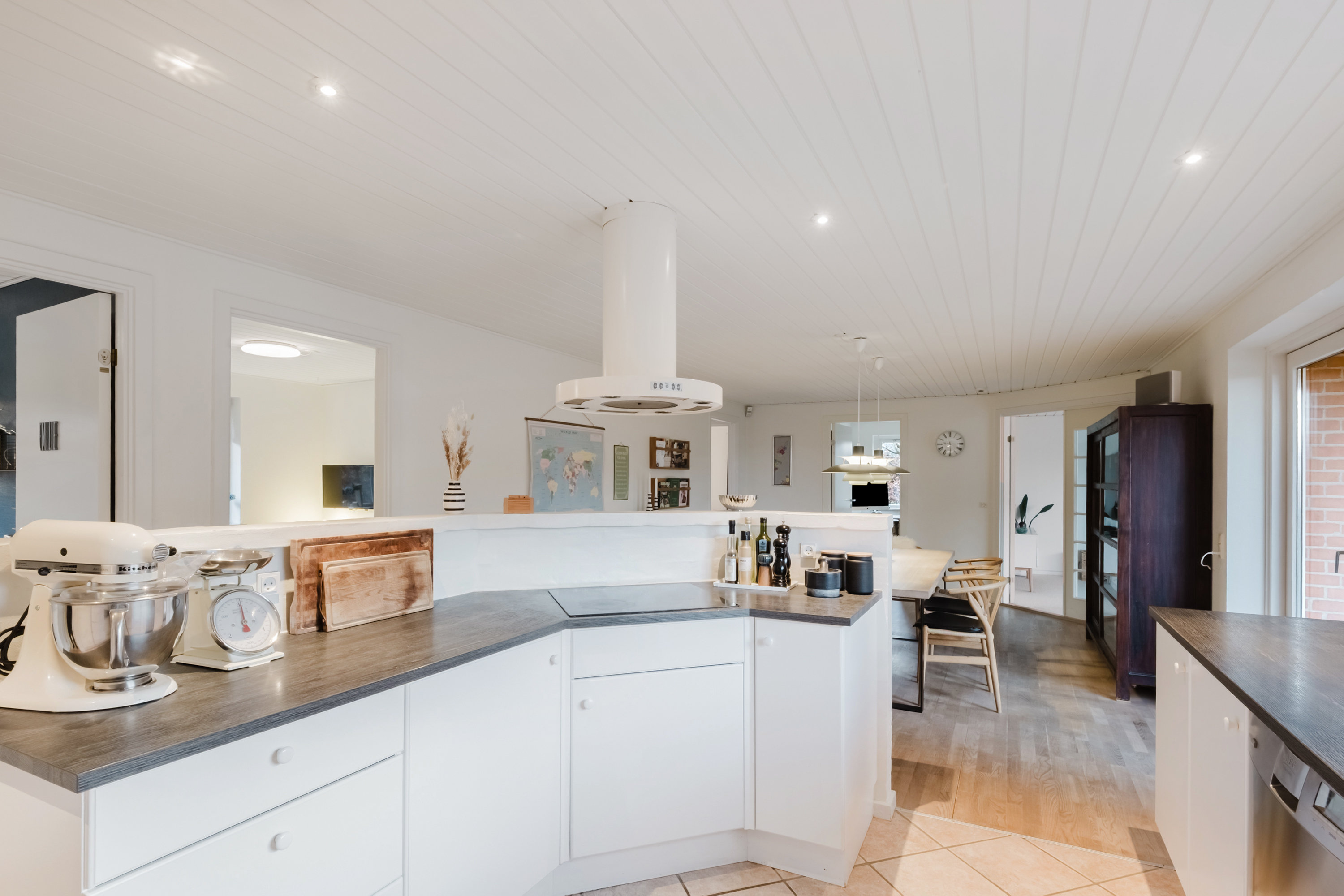 Fremhævet køkken billede i fuldskærmstilstand. Billede af Chr Dannings Vej 54, Strib, 5500 Middelfart