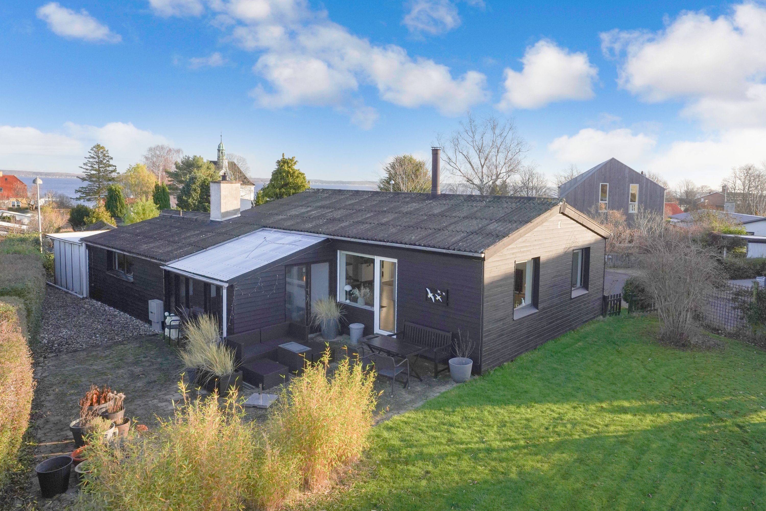 Fremhævet ejendommen billede i fuldskærmstilstand. Billede af Teglværksvej 7, 3140 Ålsgårde