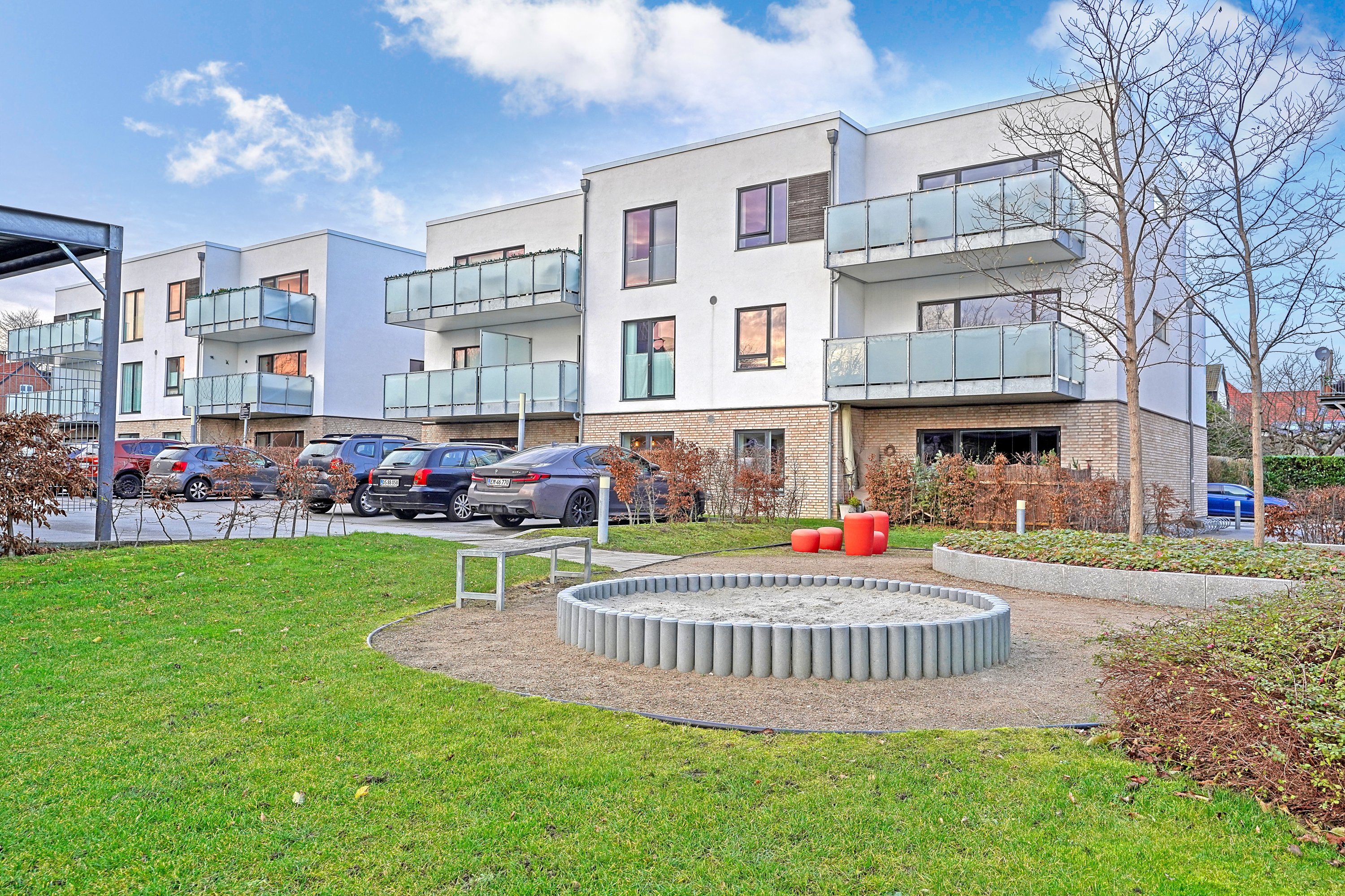 Fremhævet ejendommen billede i fuldskærmstilstand. Billede af Badevej 2B, st.. mf., 3000 Helsingør