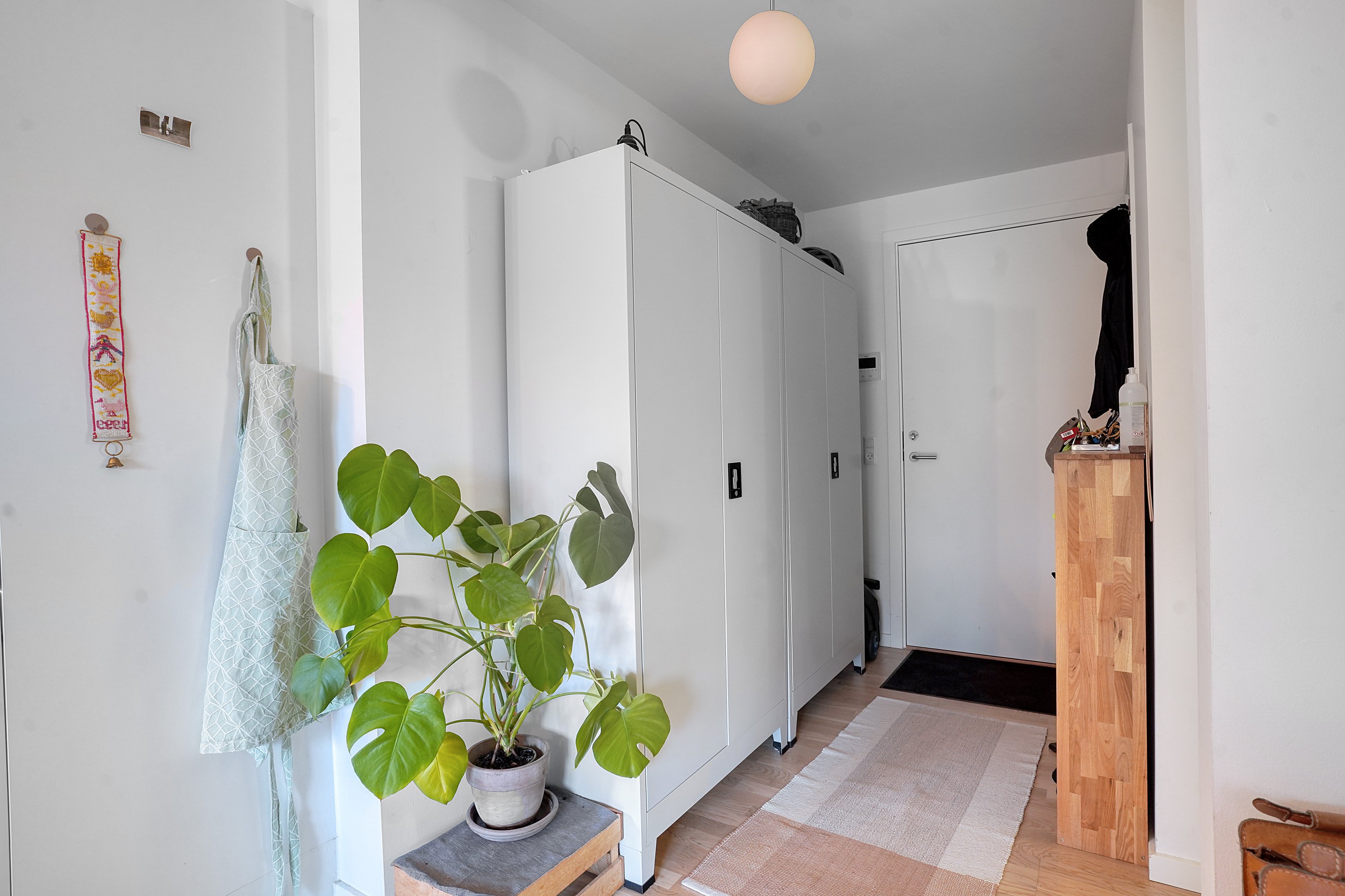 Fremhævet entré billede i fuldskærmstilstand. Billede af Badevej 2B, st.. mf., 3000 Helsingør