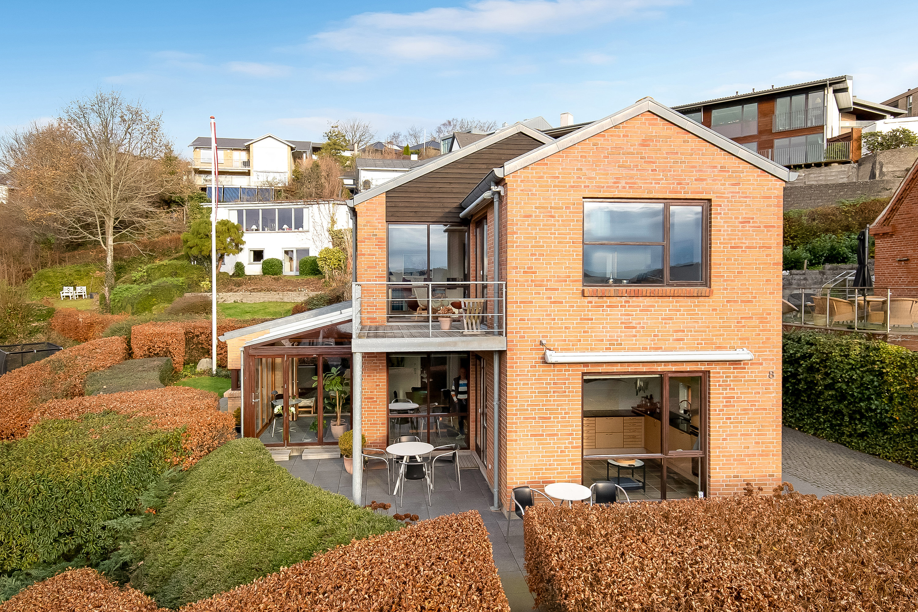 Fremhævet mastefoto billede i fuldskærmstilstand. Billede af Krintelsvej 8, 7120 Vejle Øst