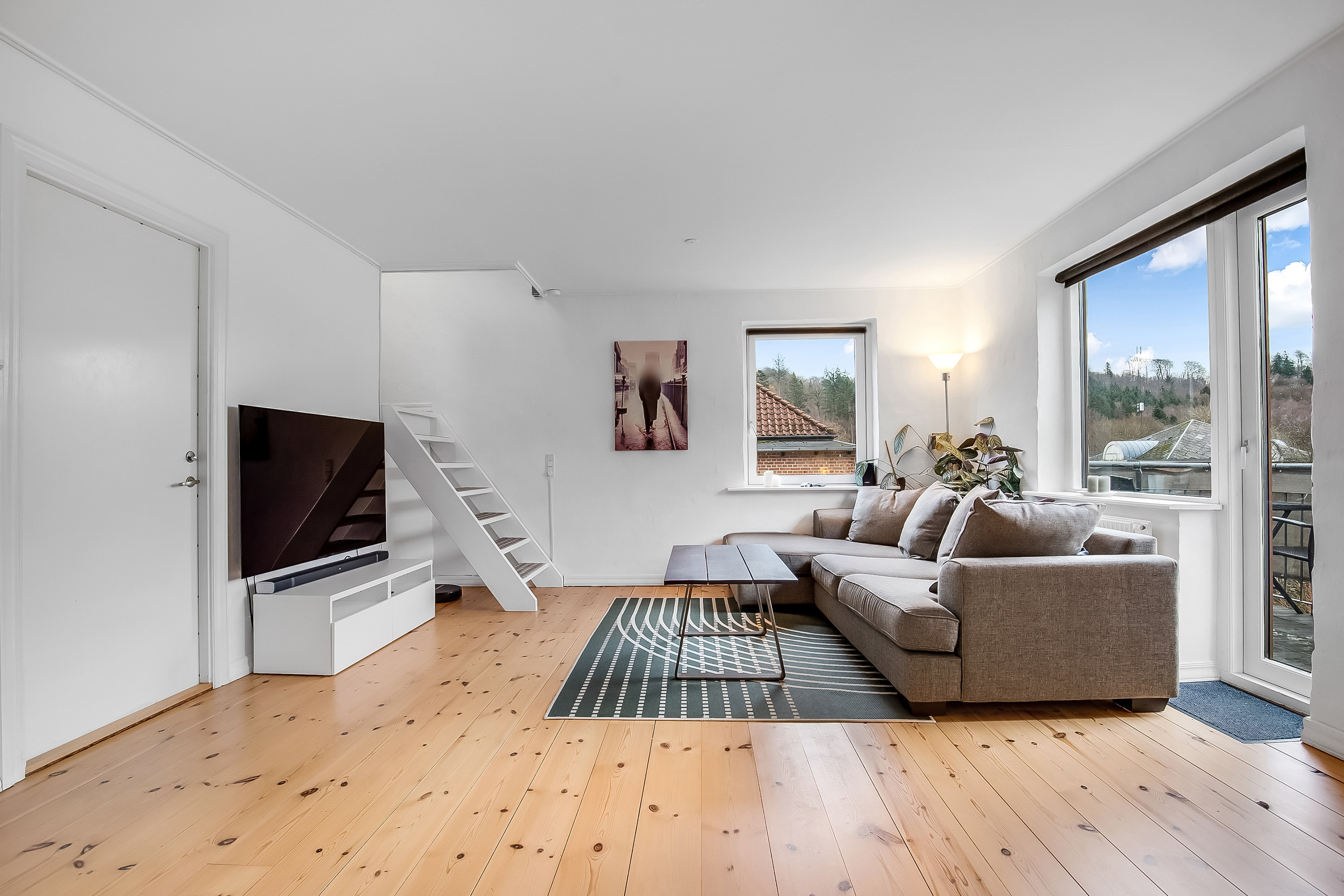 Fremhævet stue billede i fuldskærmstilstand. Billede af Hostrupsvej 1, 1., 7100 Vejle