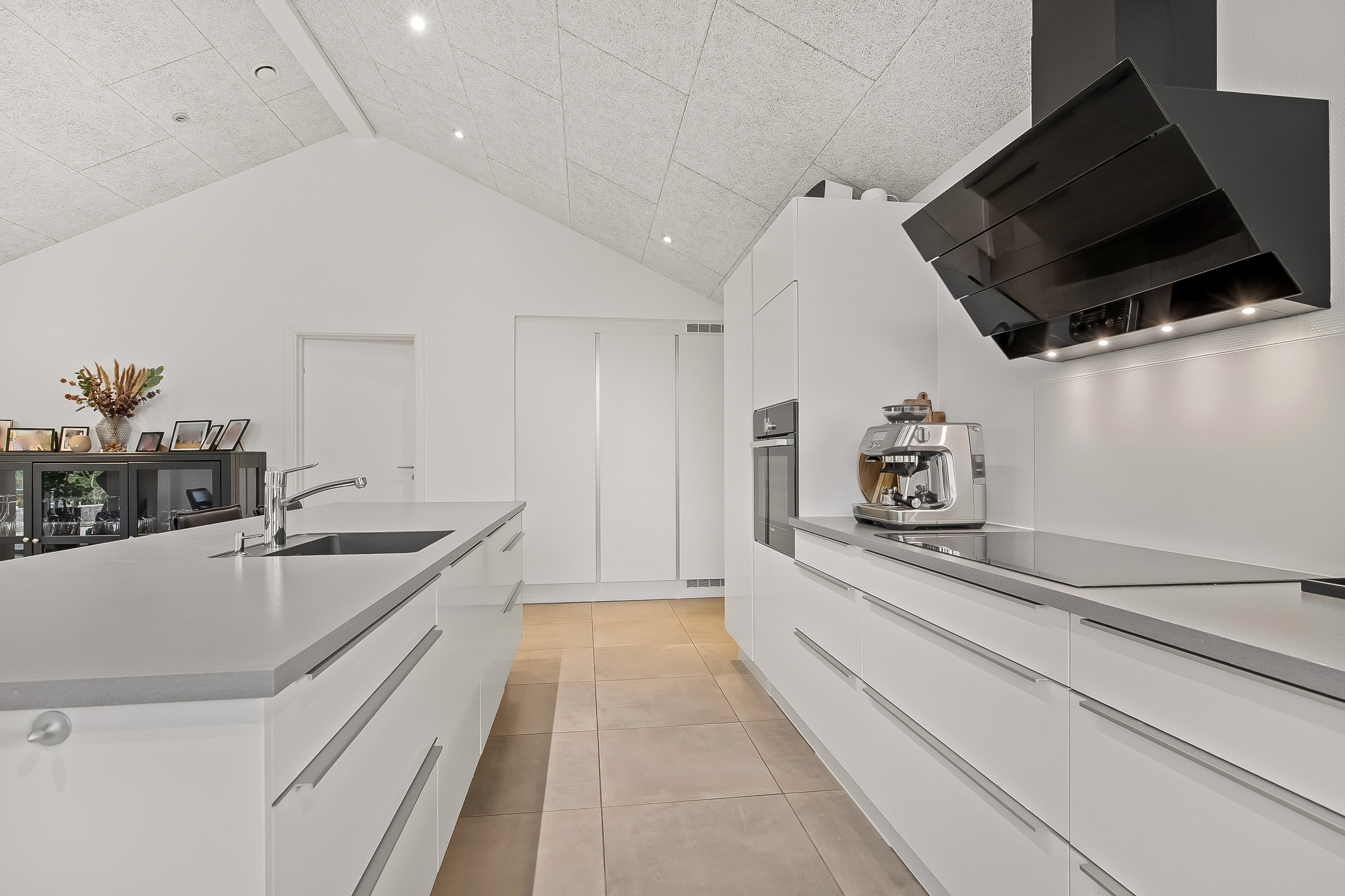 Fremhævet køkken alrum billede i fuldskærmstilstand. Billede af Elkærholmparken 62, Vester Nebel, 6040 Egtved