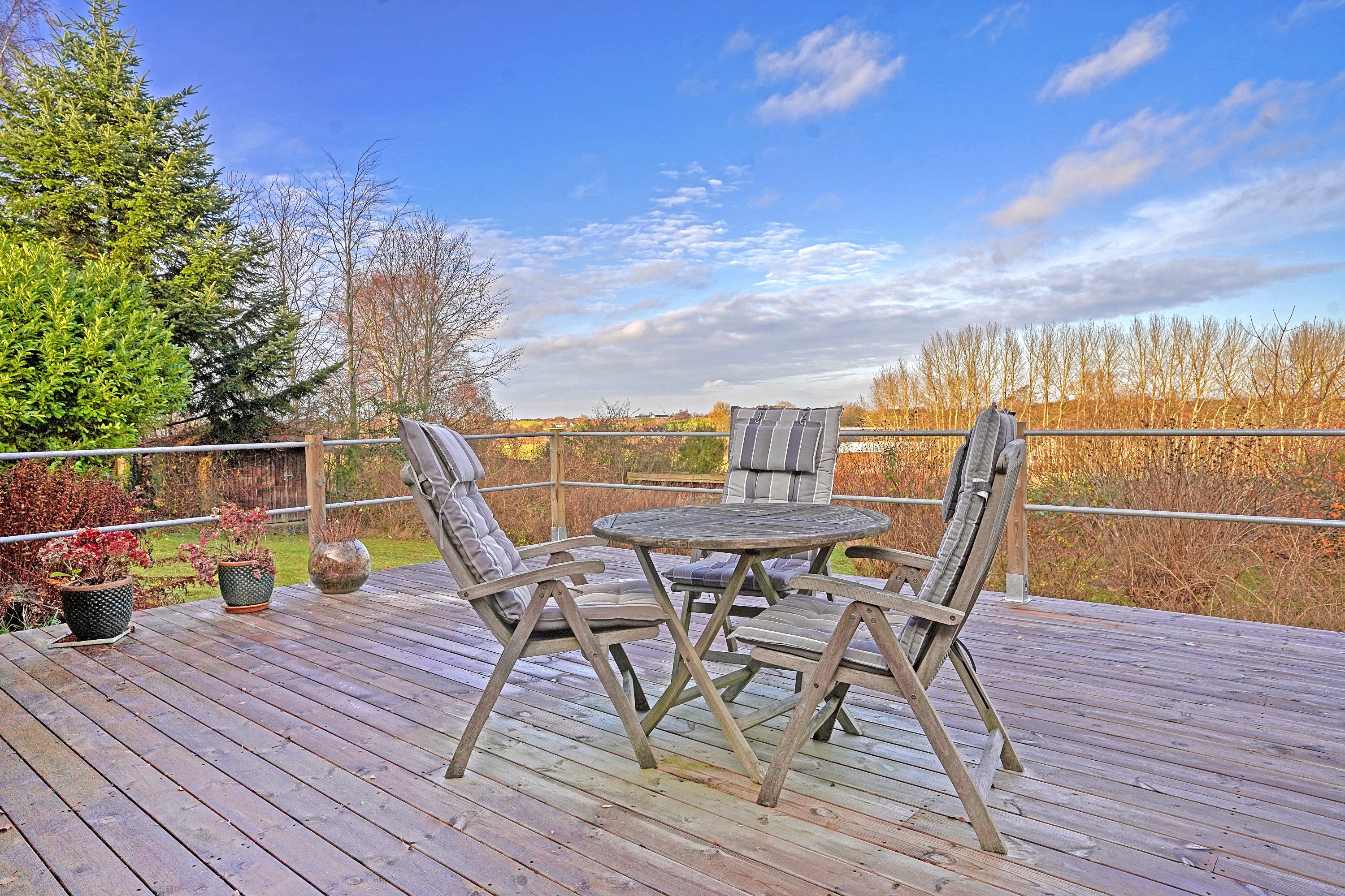 Fremhævet terrasse billede i fuldskærmstilstand. Billede af Møllebjergvej 26, Ramløse, 3200 Helsinge