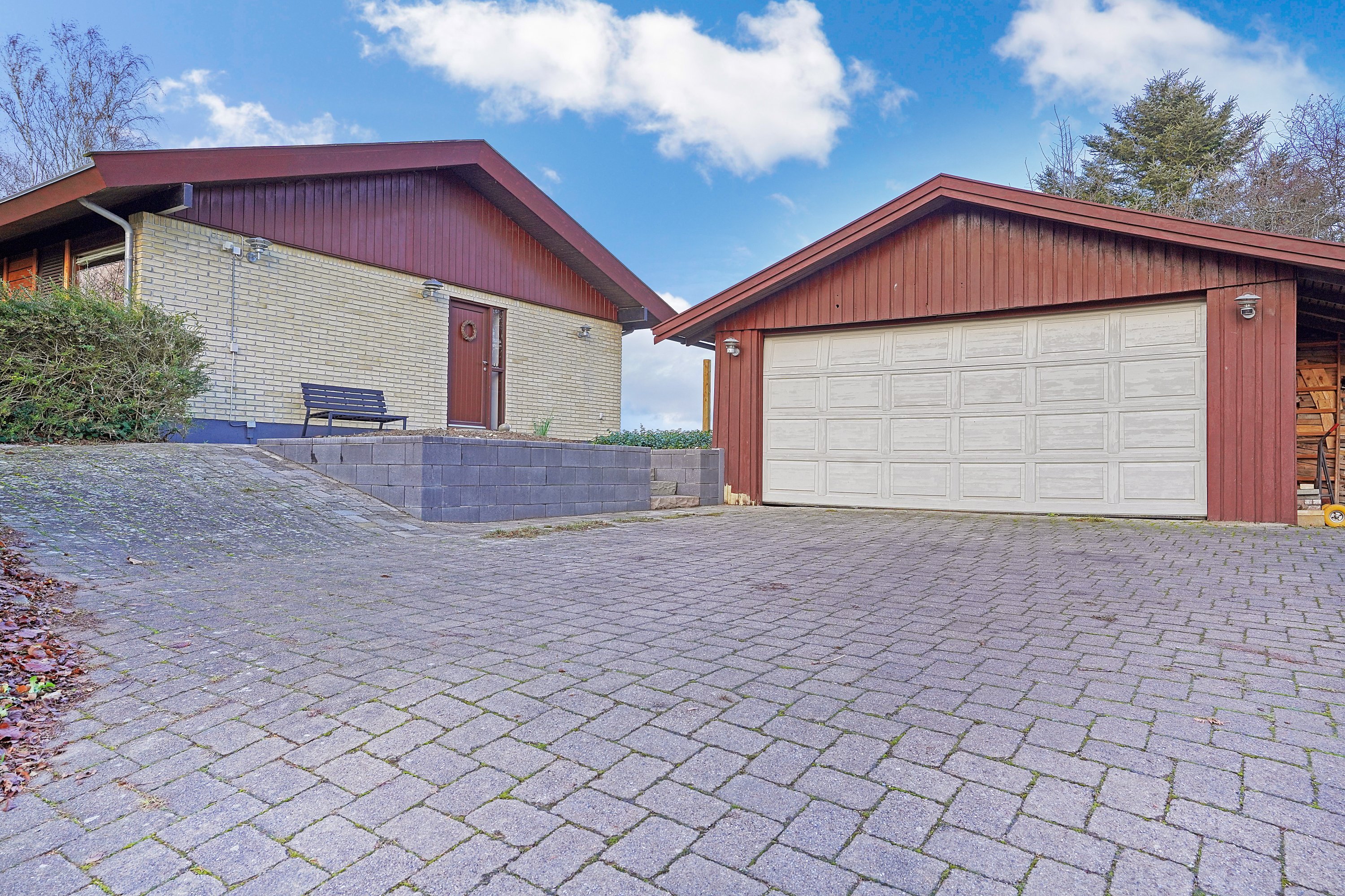 Fremhævet garage billede i fuldskærmstilstand. Billede af Møllebjergvej 26, Ramløse, 3200 Helsinge