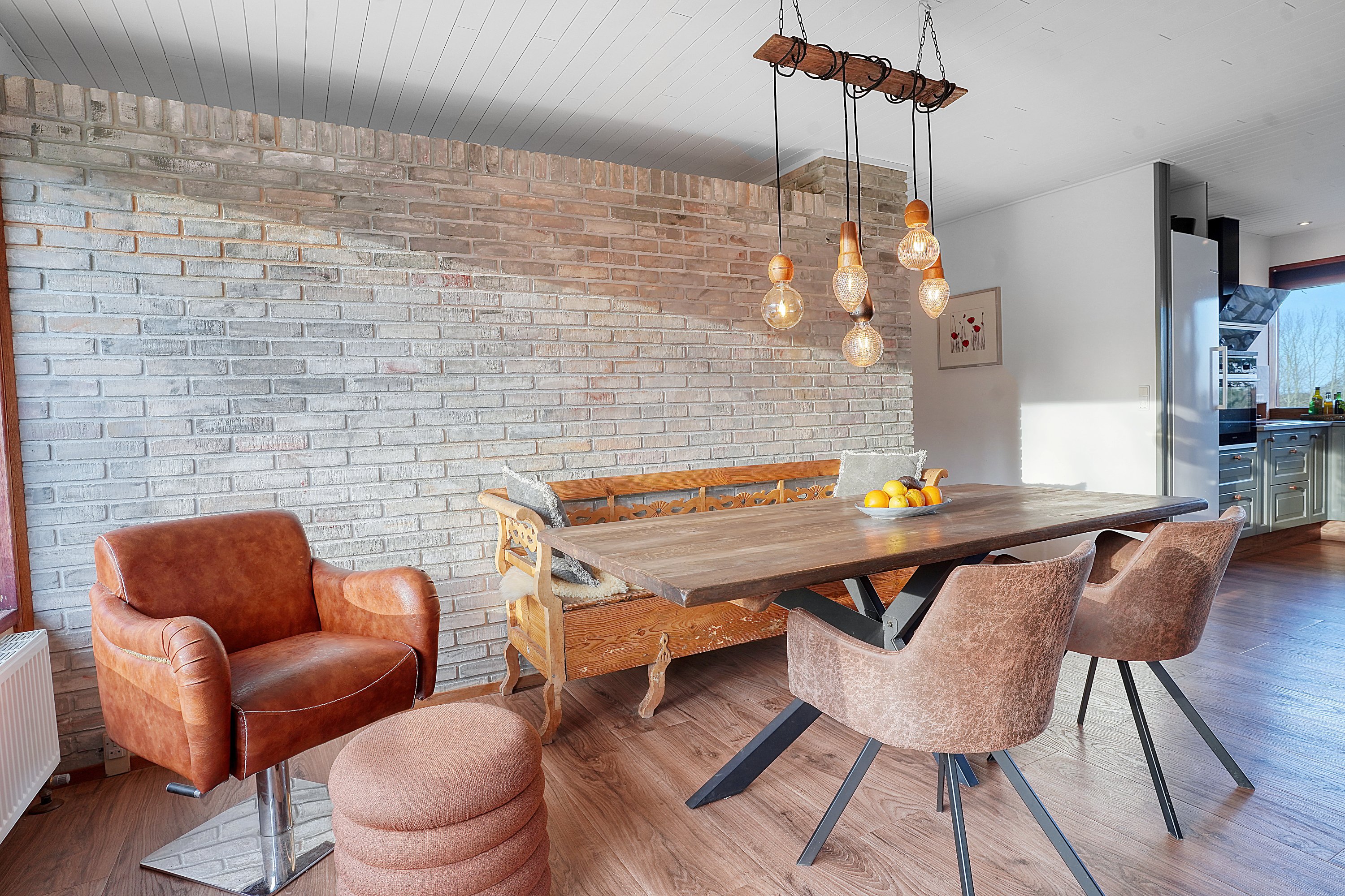 Fremhævet stue billede i fuldskærmstilstand. Billede af Møllebjergvej 26, Ramløse, 3200 Helsinge