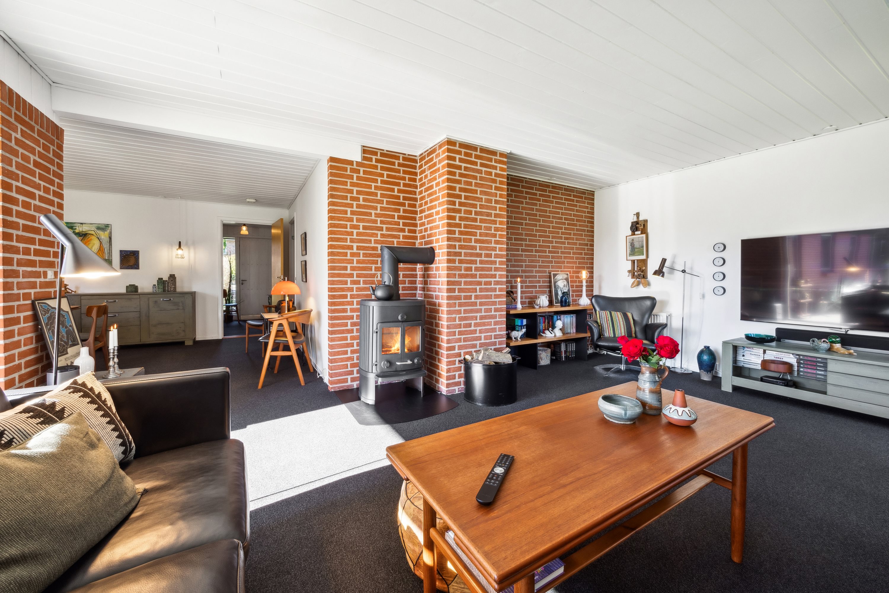 Fremhævet stue billede i fuldskærmstilstand. Billede af Tjørnebakken 8, 4291 Ruds Vedby