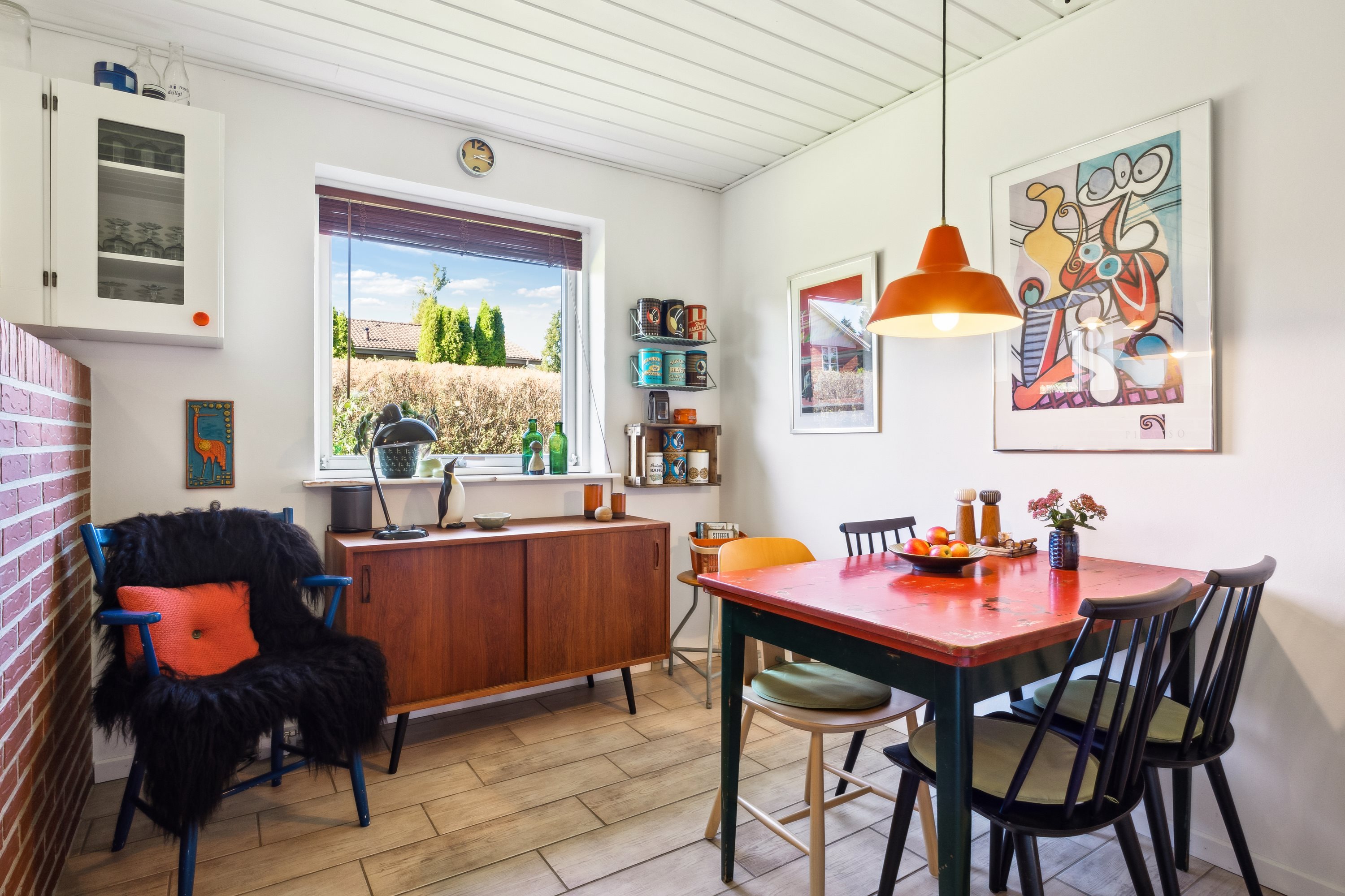 Fremhævet stue billede i fuldskærmstilstand. Billede af Tjørnebakken 8, 4291 Ruds Vedby