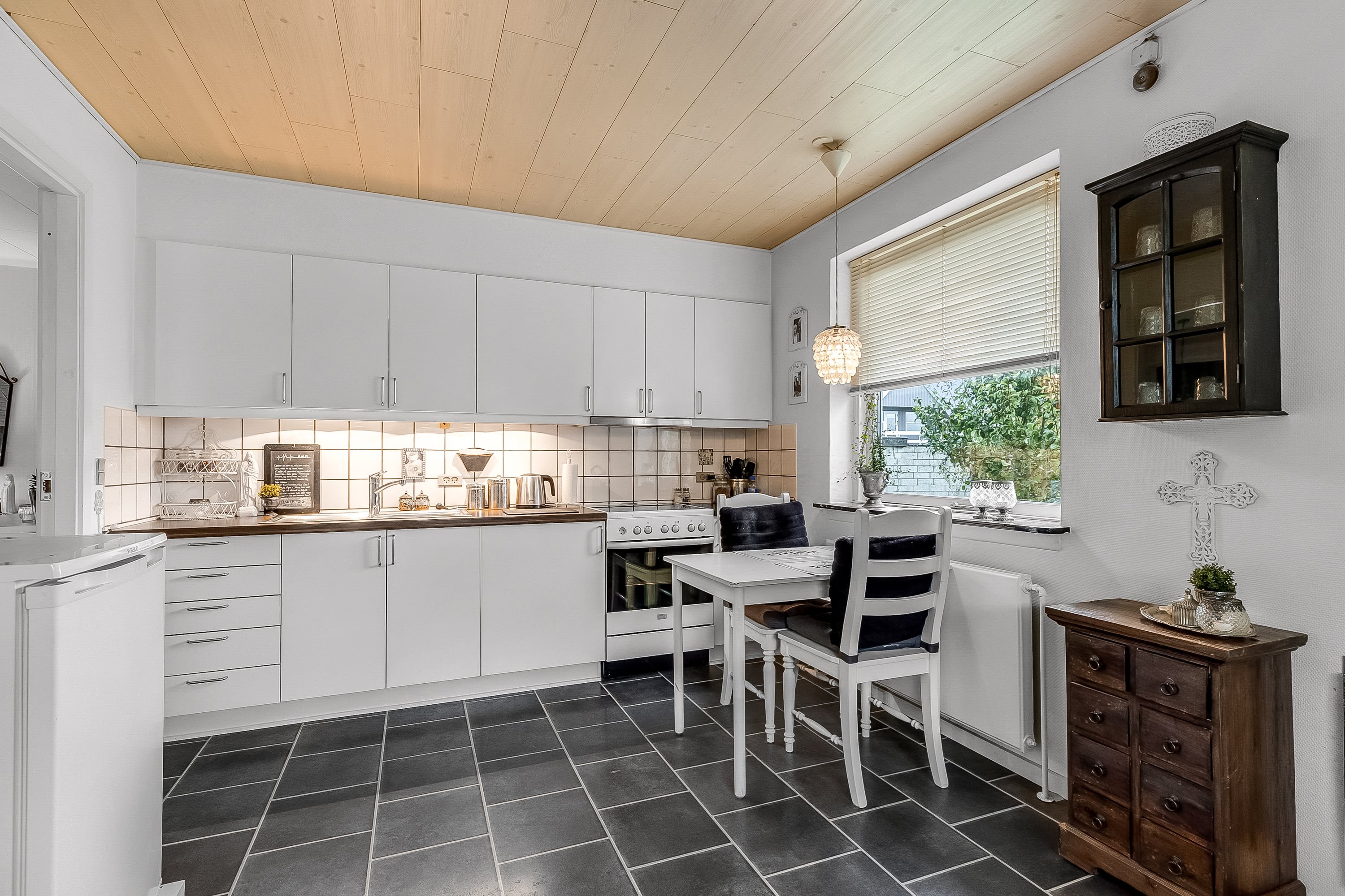 Fremhævet køkken billede i fuldskærmstilstand. Billede af Nygade 24, Ejby, 5592 Ejby