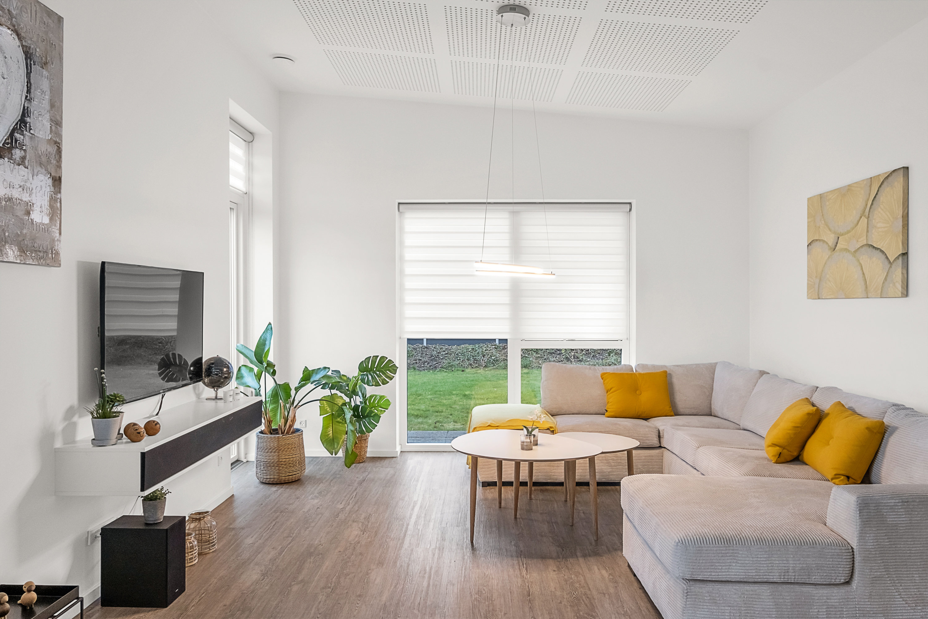 Fremhævet stue billede i fuldskærmstilstand. Billede af Engvangen 11, 8520 Lystrup