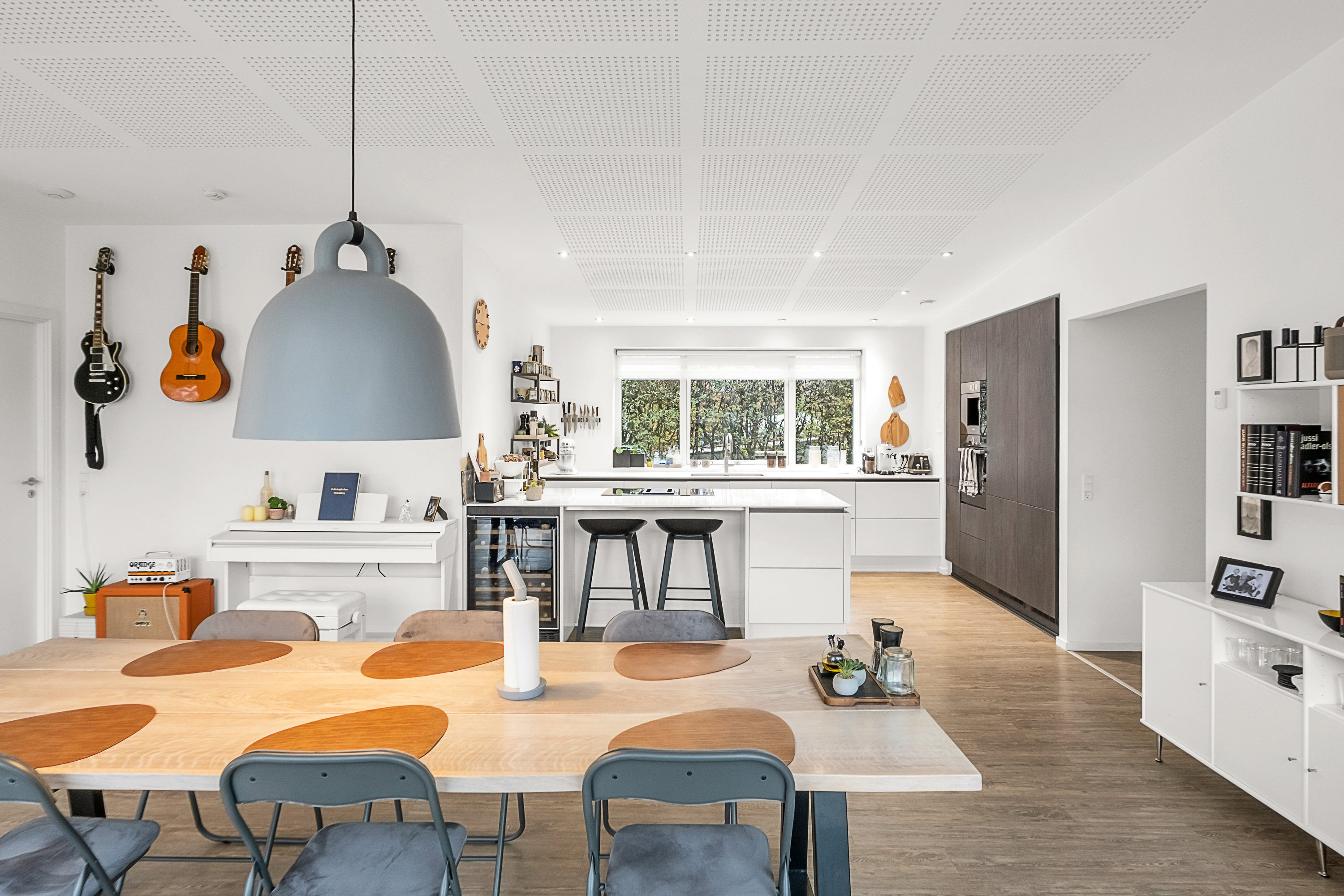 Fremhævet køkken alrum billede i fuldskærmstilstand. Billede af Engvangen 11, 8520 Lystrup