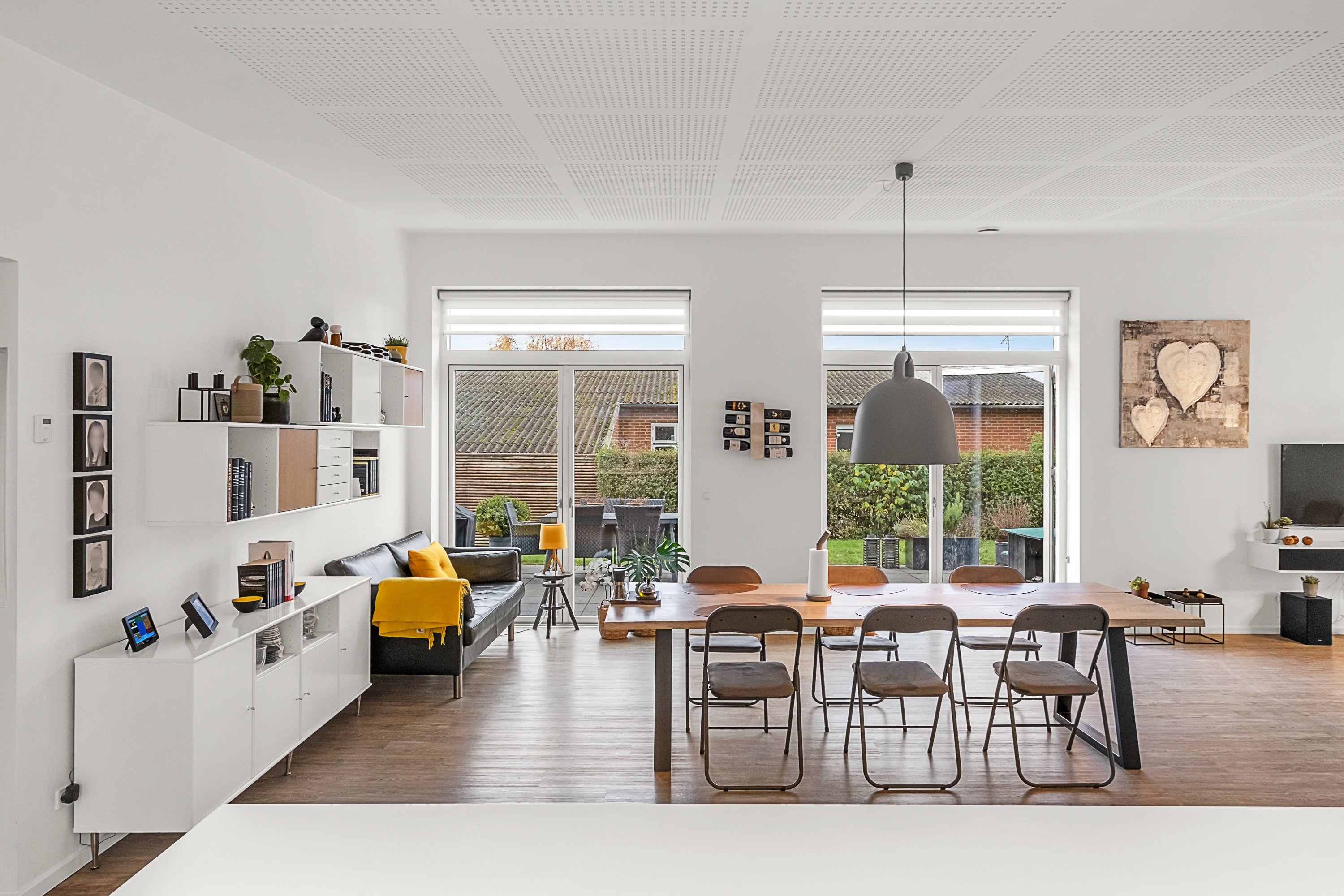 Fremhævet stue billede i fuldskærmstilstand. Billede af Engvangen 11, 8520 Lystrup