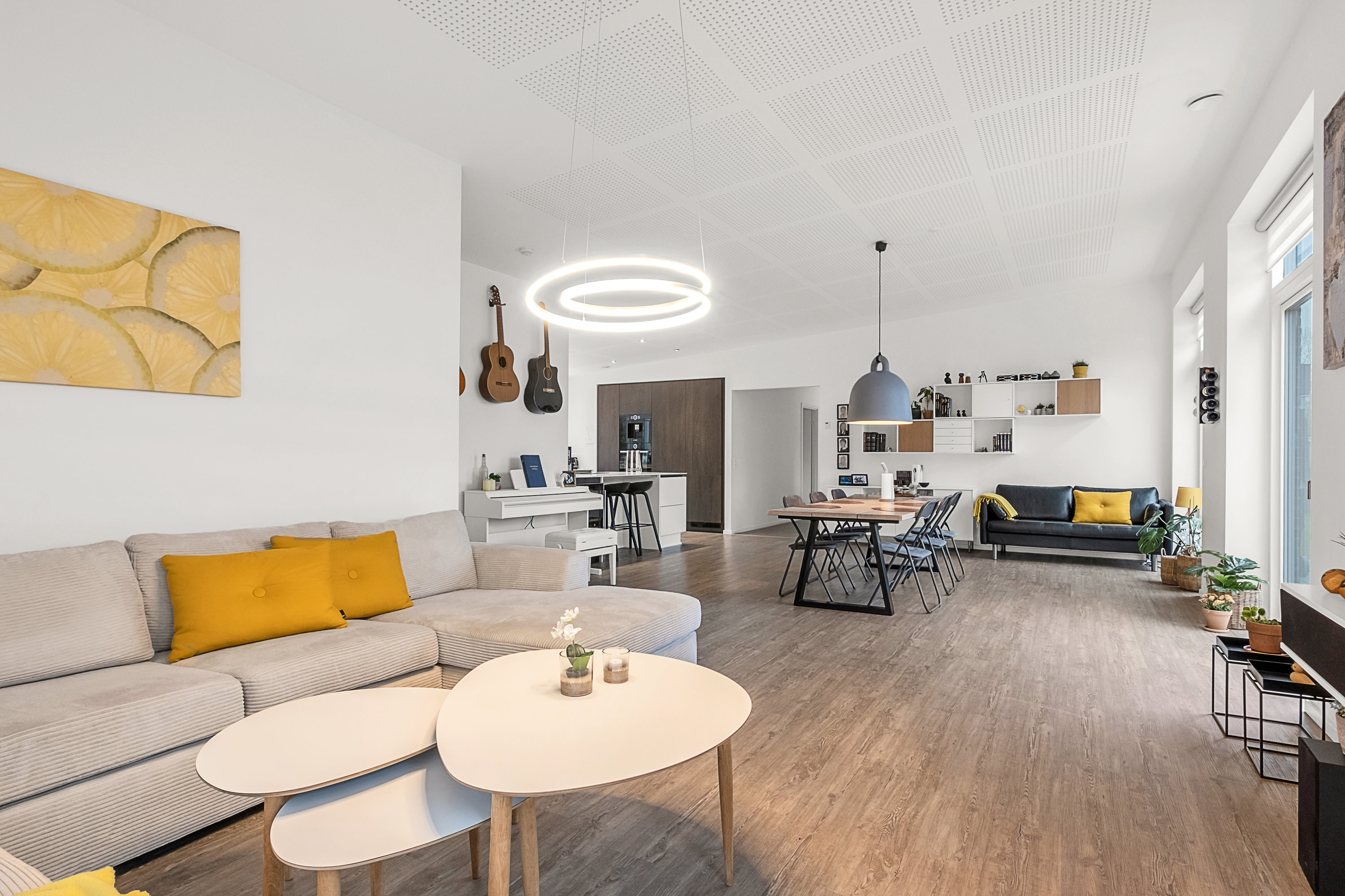 Fremhævet stue billede i fuldskærmstilstand. Billede af Engvangen 11, 8520 Lystrup