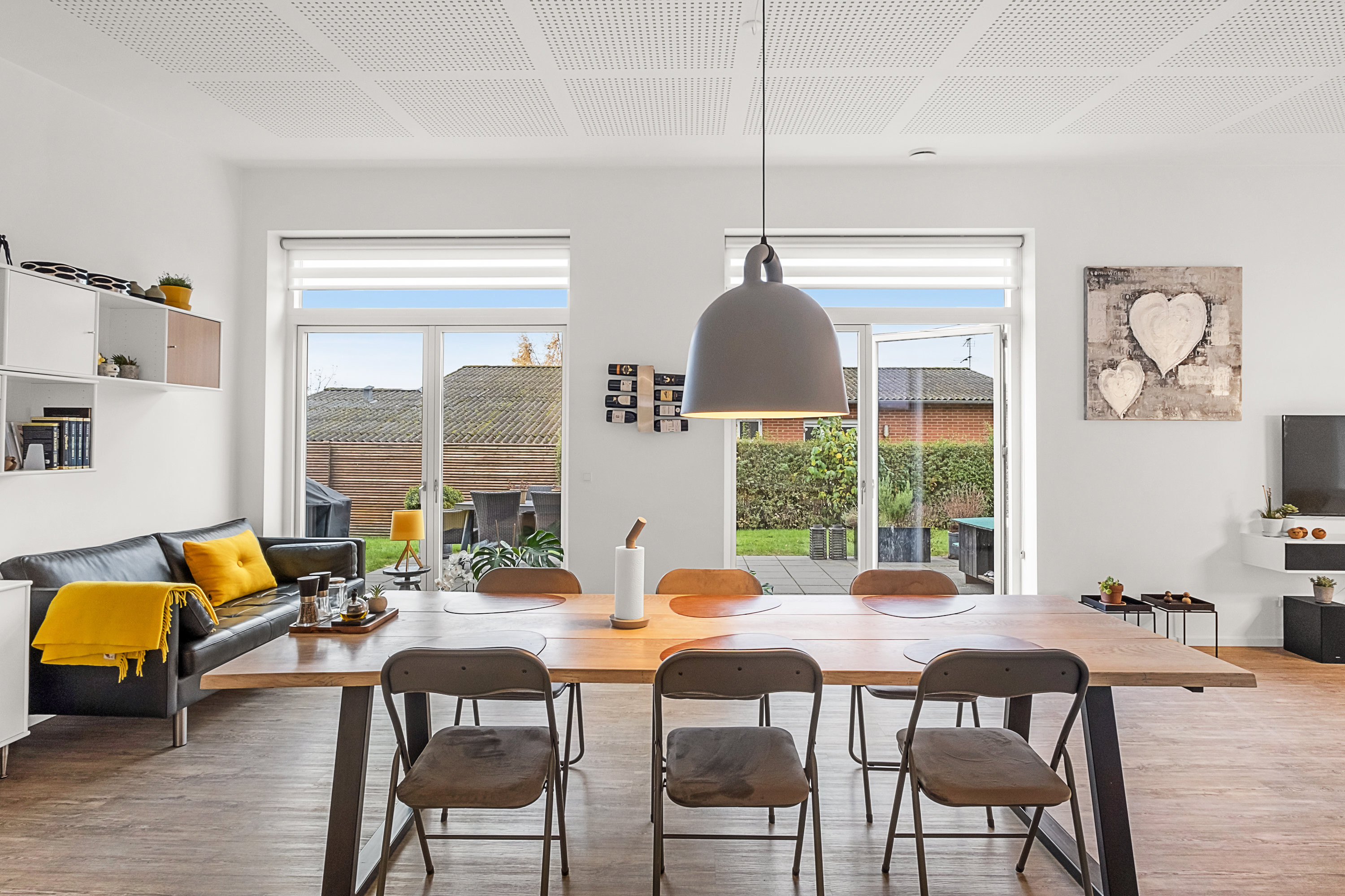 Fremhævet stue billede i fuldskærmstilstand. Billede af Engvangen 11, 8520 Lystrup