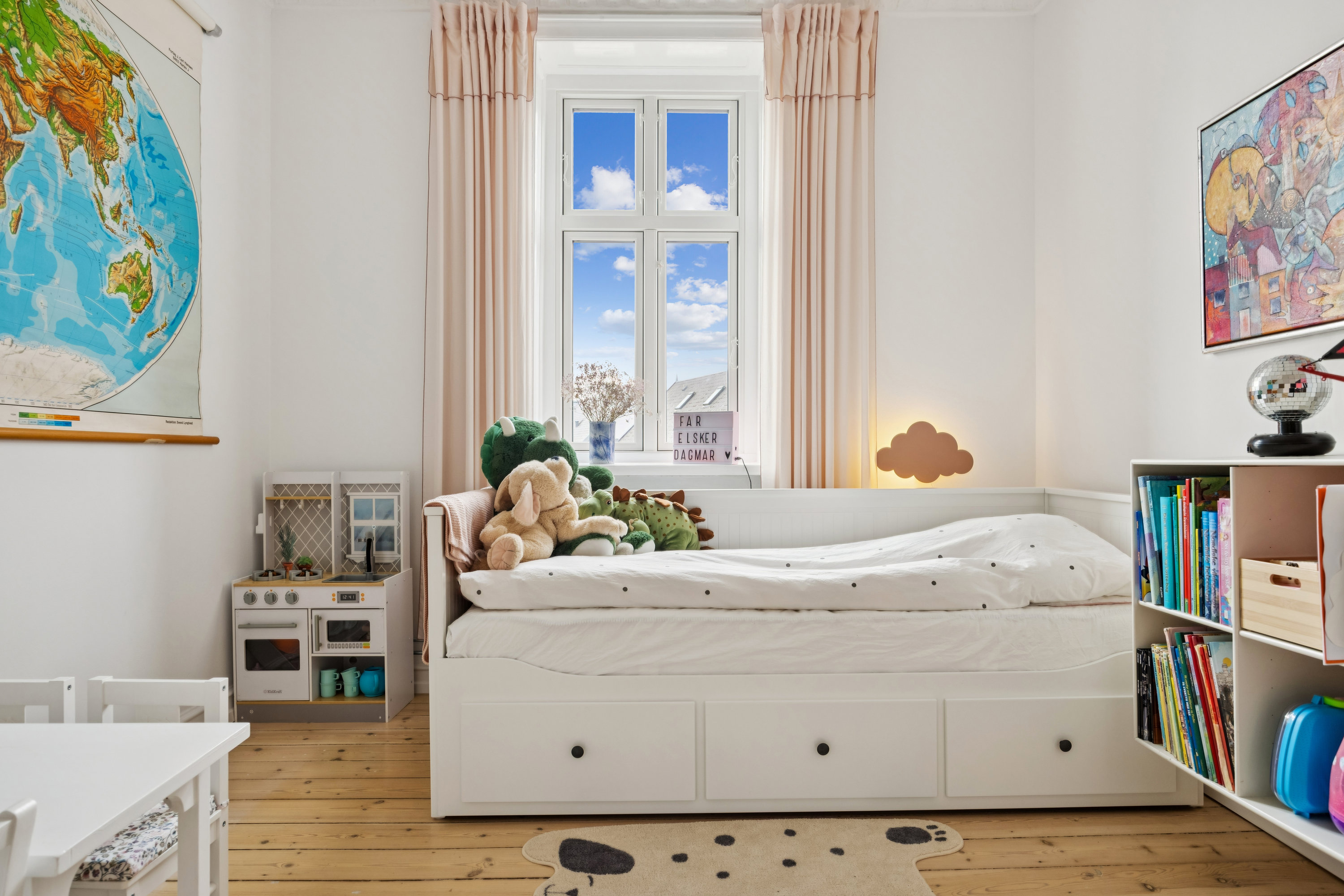 Fremhævet værelse billede i fuldskærmstilstand. Billede af Ejgårdsvej 24, 2. th., 2920 Charlottenlund