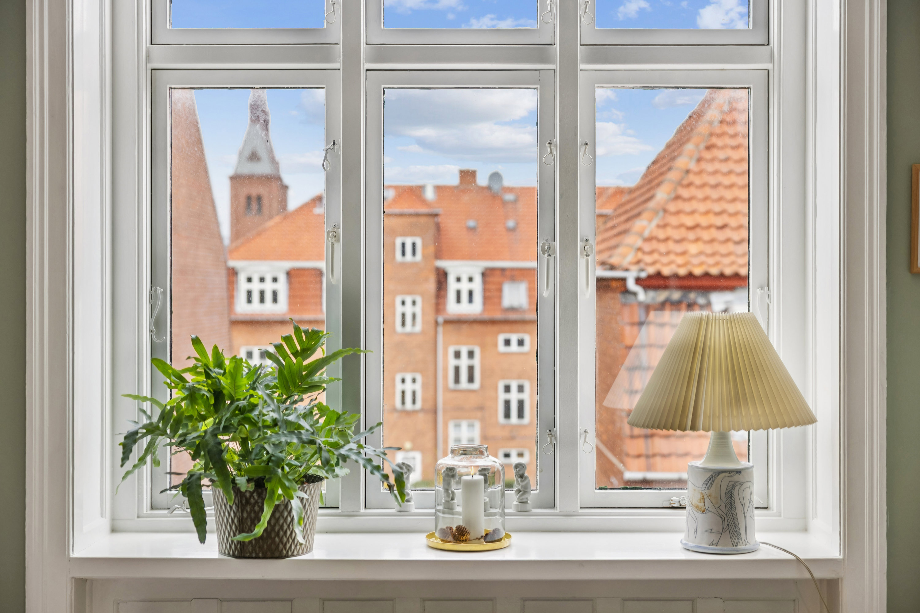 Fremhævet stue billede i fuldskærmstilstand. Billede af Ejgårdsvej 24, 2. th., 2920 Charlottenlund