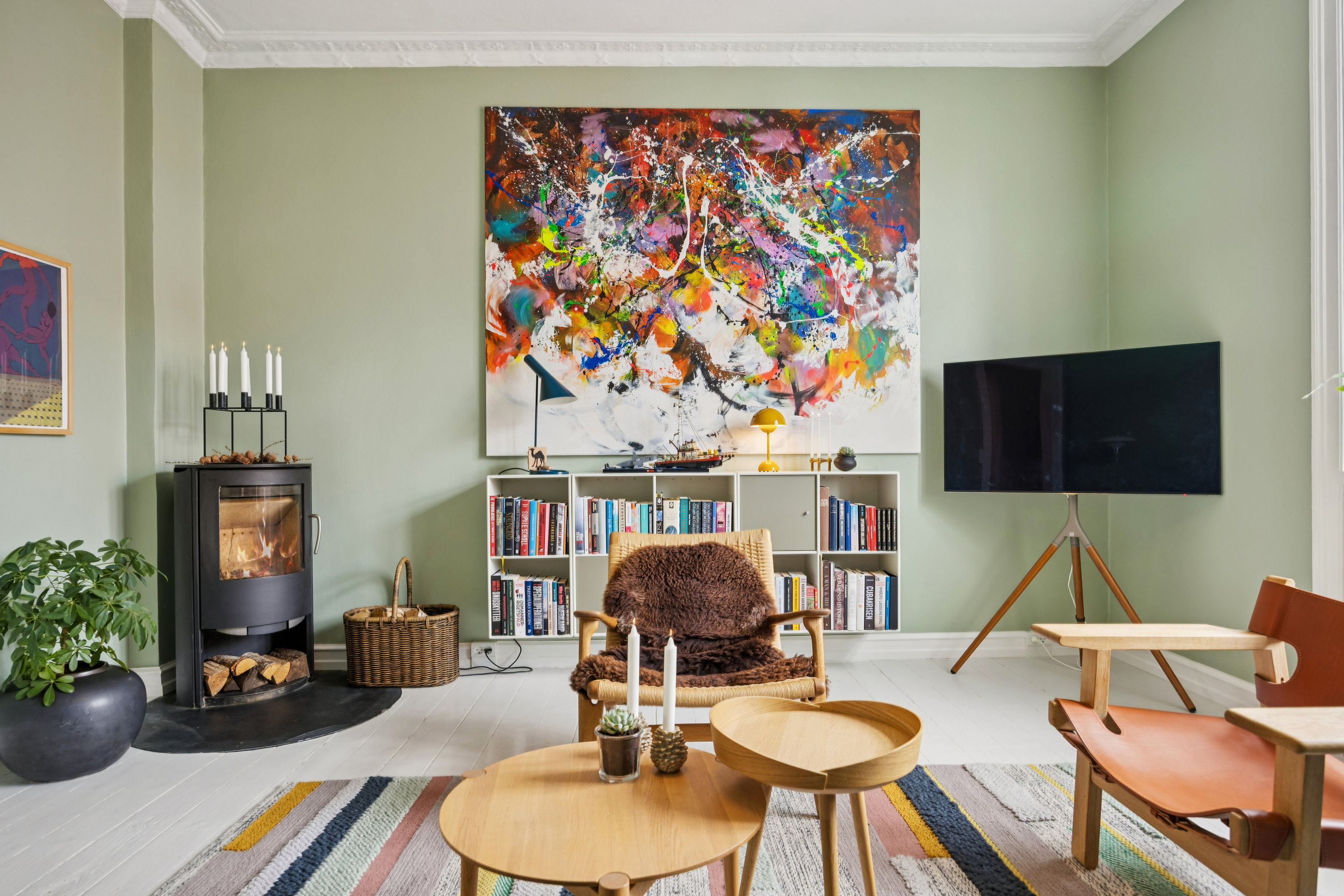 Fremhævet stue billede i fuldskærmstilstand. Billede af Ejgårdsvej 24, 2. th., 2920 Charlottenlund