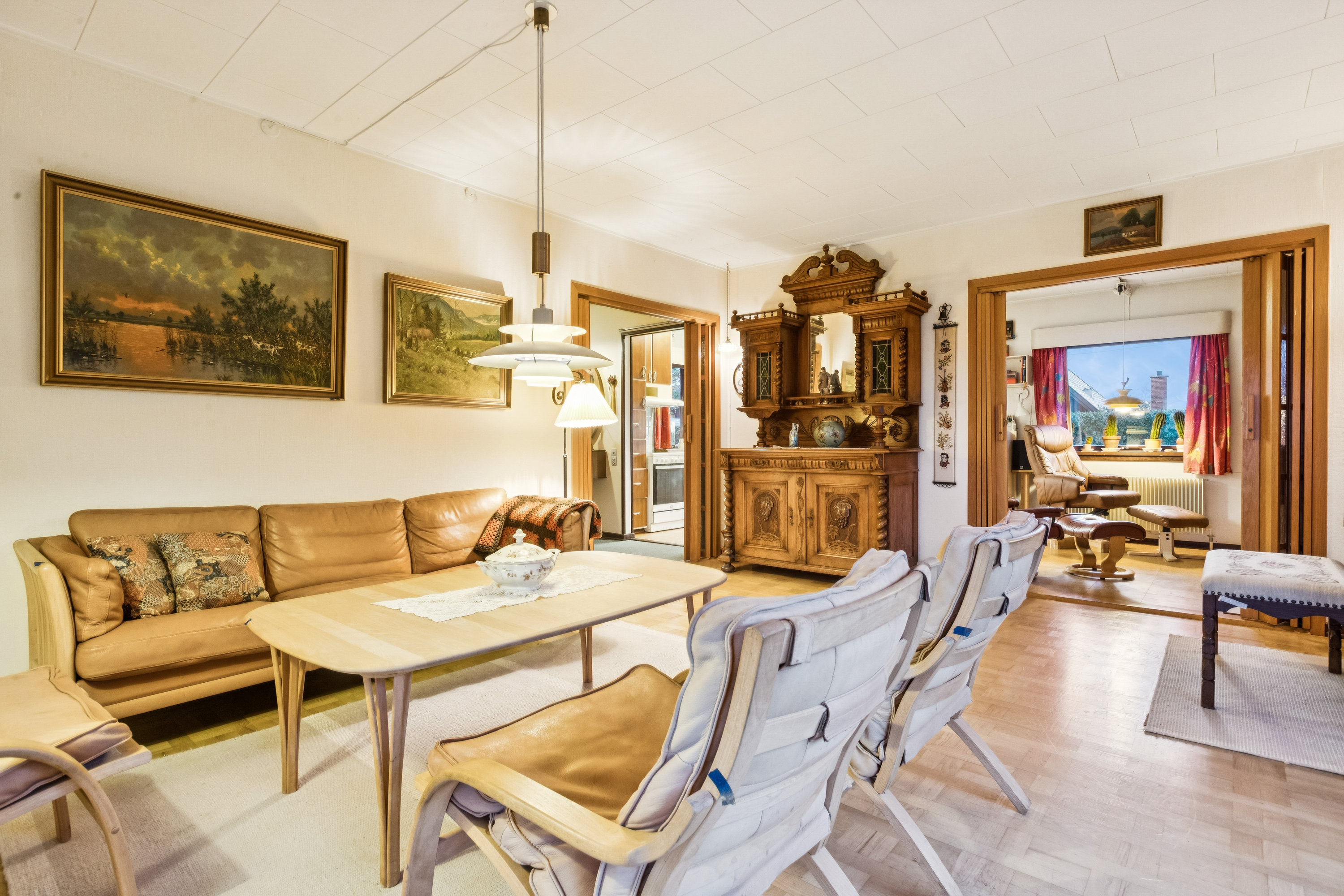 Fremhævet stue billede i fuldskærmstilstand. Billede af Grejsdalvej 28, 2770 Kastrup