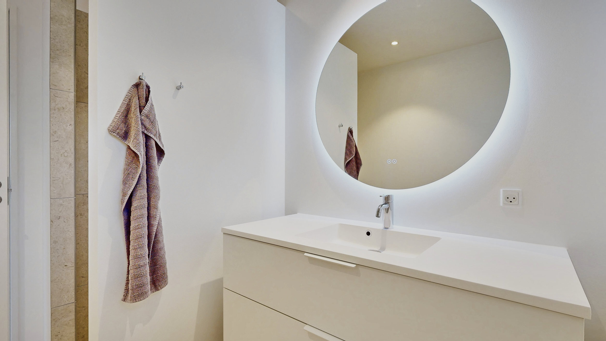 Fremhævet badeværelse billede i fuldskærmstilstand. Billede af Funder Trindager 56, 8600 Silkeborg