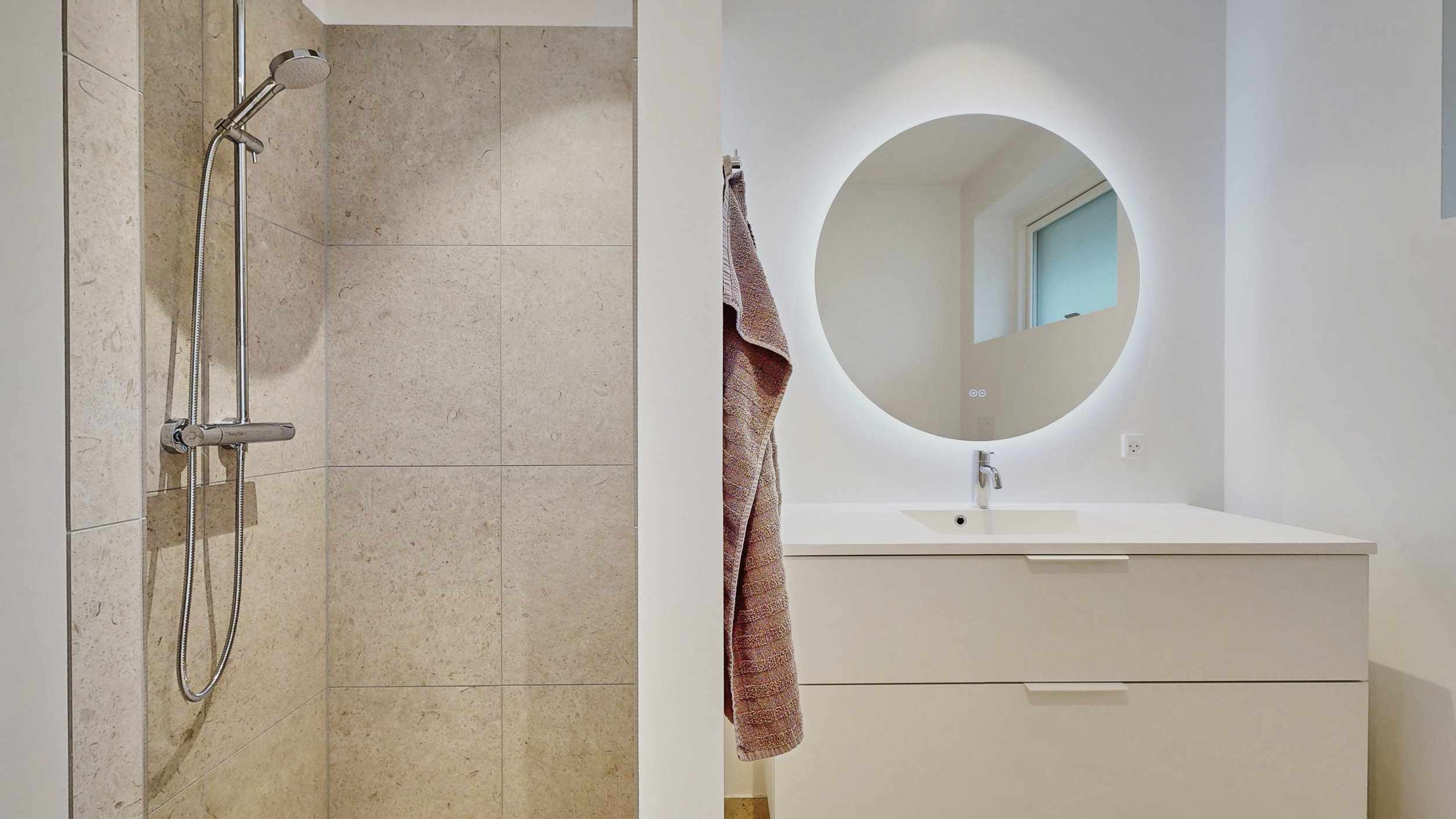 Miniaturebillede 2: badeværelse. Billede af Funder Trindager 56, 8600 Silkeborg