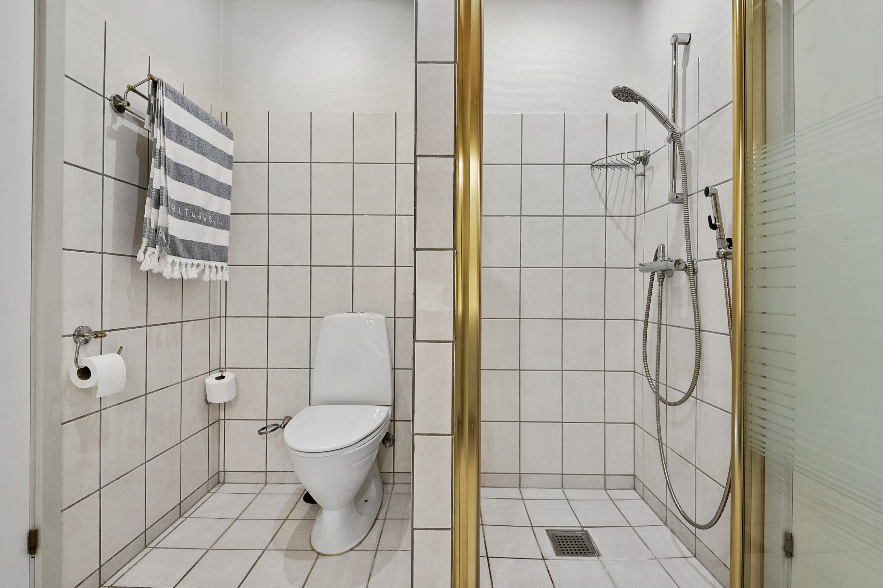 Fremhævet badeværelse billede i fuldskærmstilstand. Billede af Brudelysvej 66, 4600 Køge