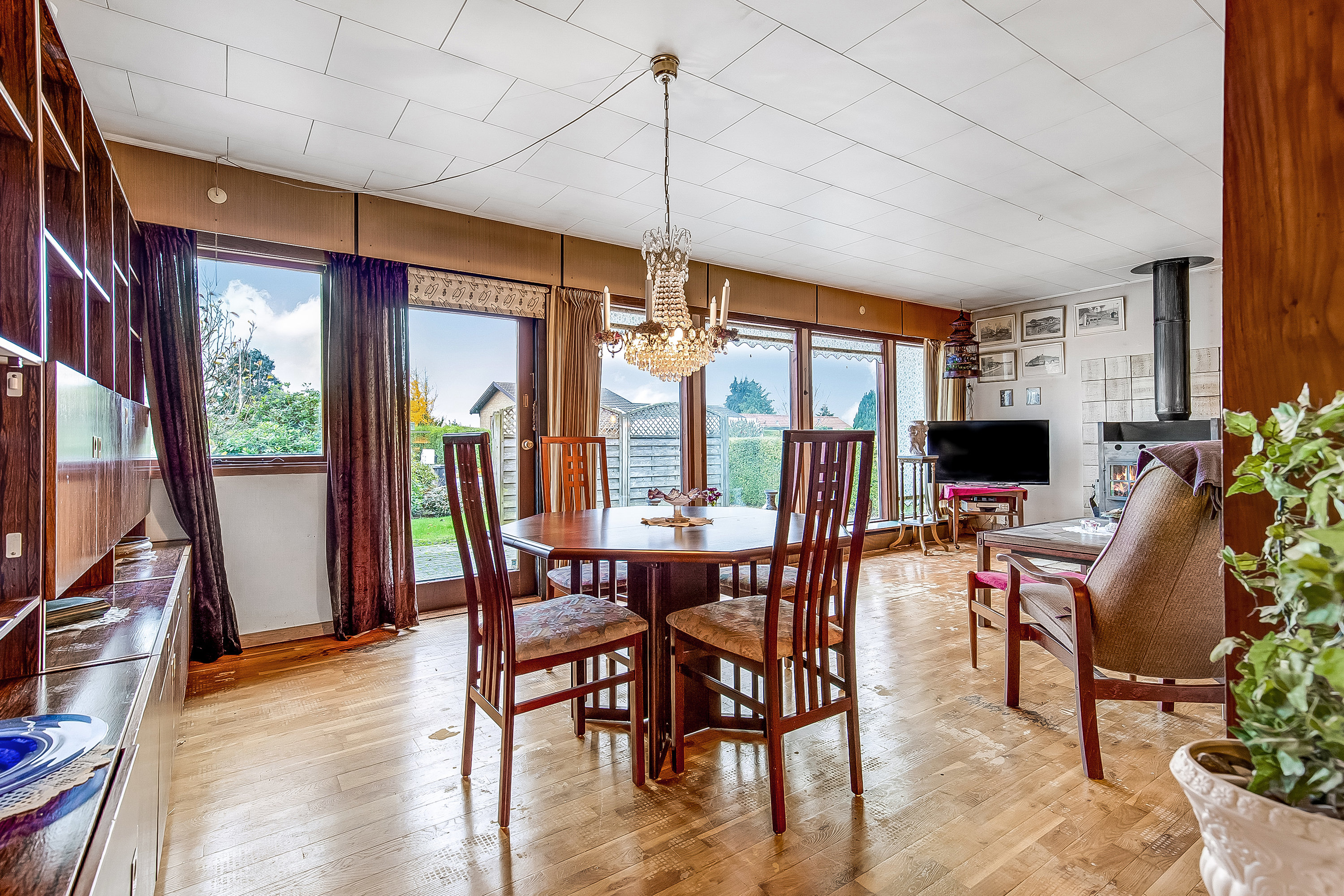 Fremhævet stue billede i fuldskærmstilstand. Billede af Højtoften 7, Bøgeskov, 7000 Fredericia