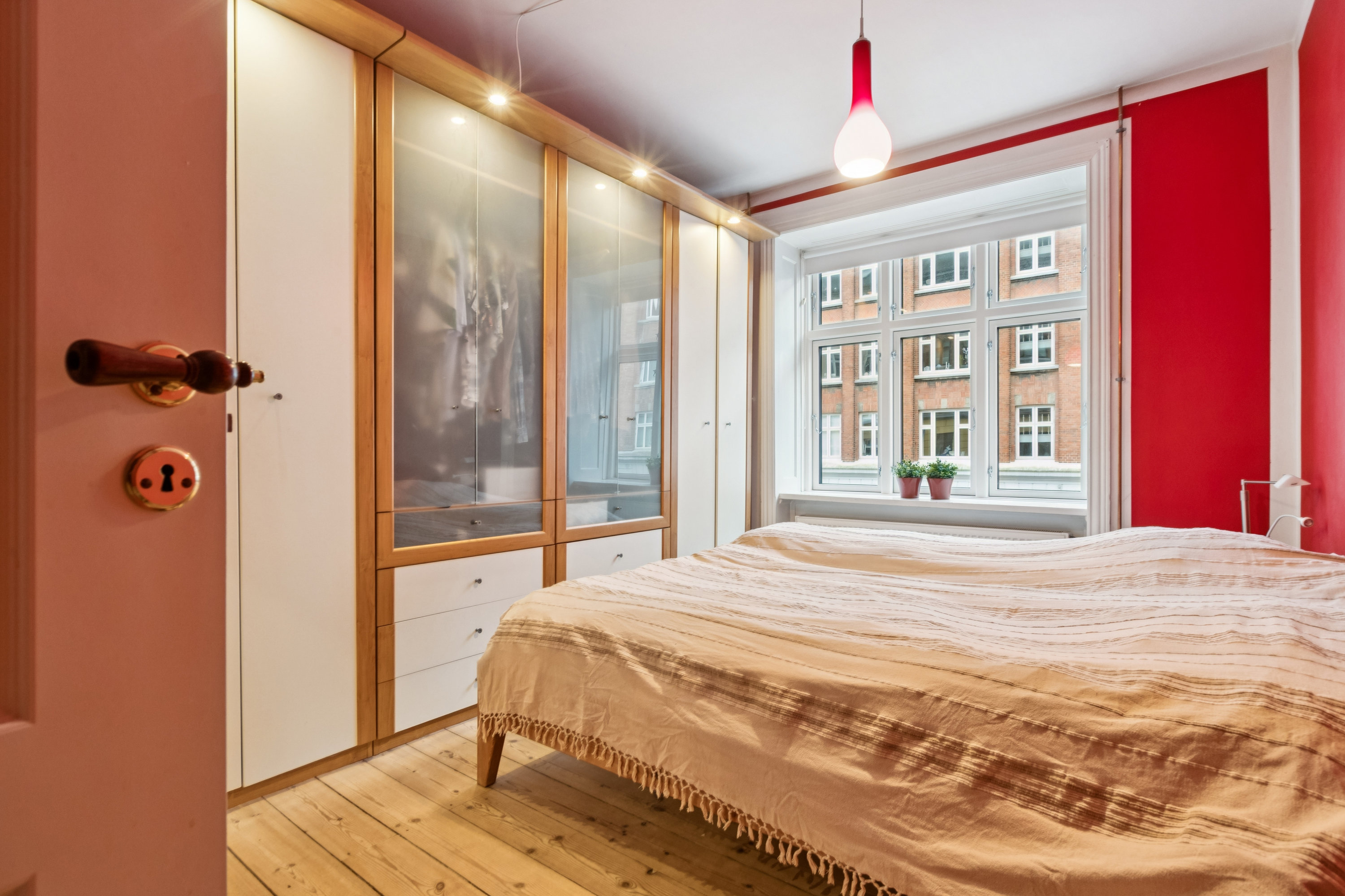 Fremhævet værelse billede i fuldskærmstilstand. Billede af Lombardigade 5, 1. tv., 2300 København S