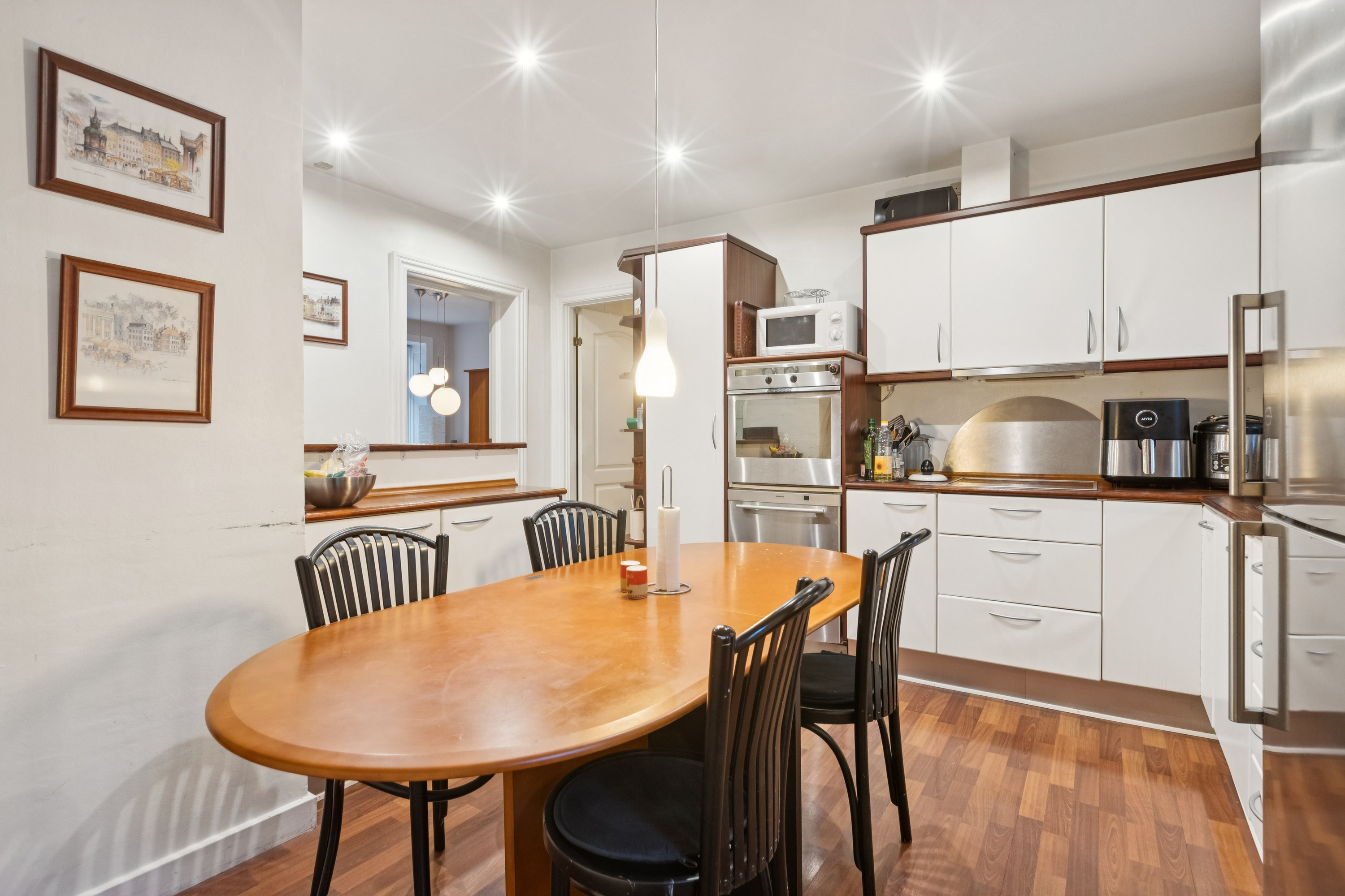 Fremhævet køkken billede i fuldskærmstilstand. Billede af Lombardigade 5, 1. tv., 2300 København S