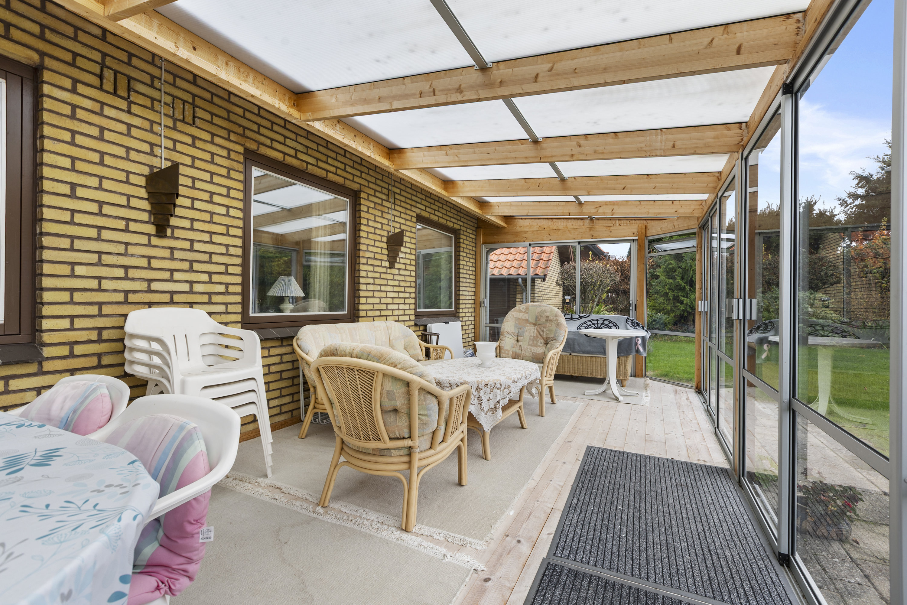 Fremhævet udestue billede i fuldskærmstilstand. Billede af Lillevangsparken 13, 4200 Slagelse